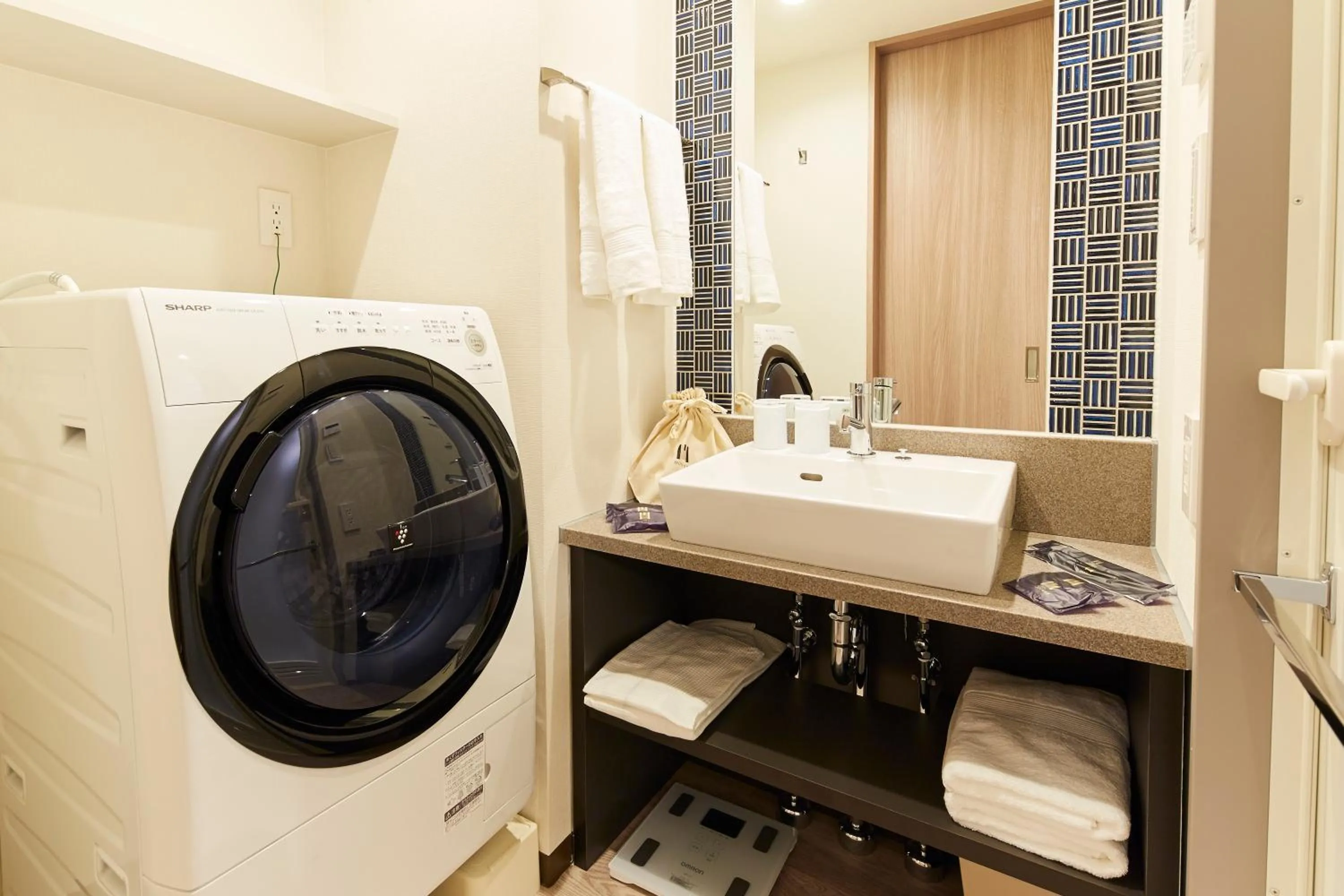 MONday Apart Premium AKIHABARA