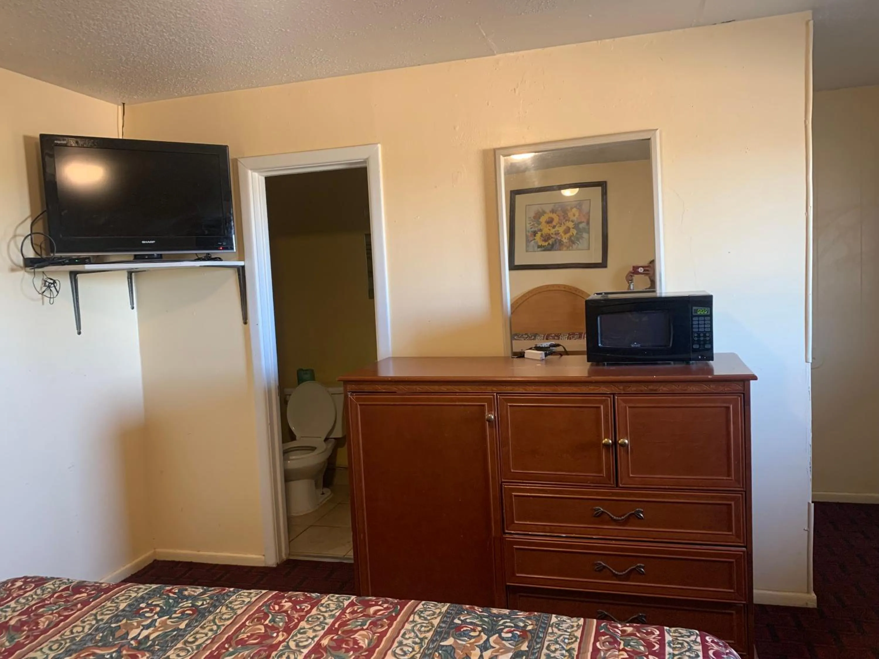 BUDGET INN