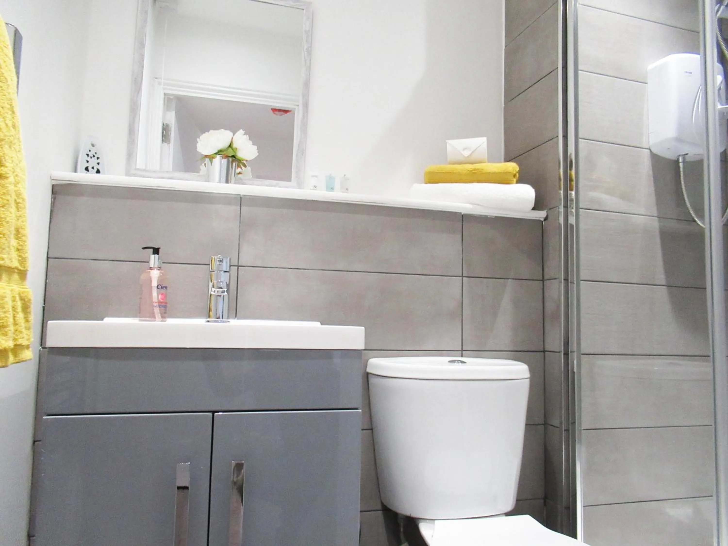 Queen Street Apartments