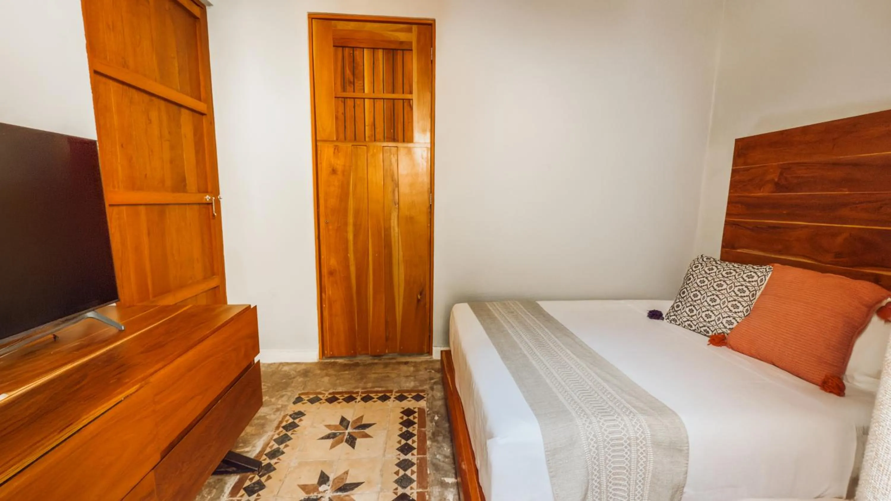 Bedroom, Bed in Hotel Unknown