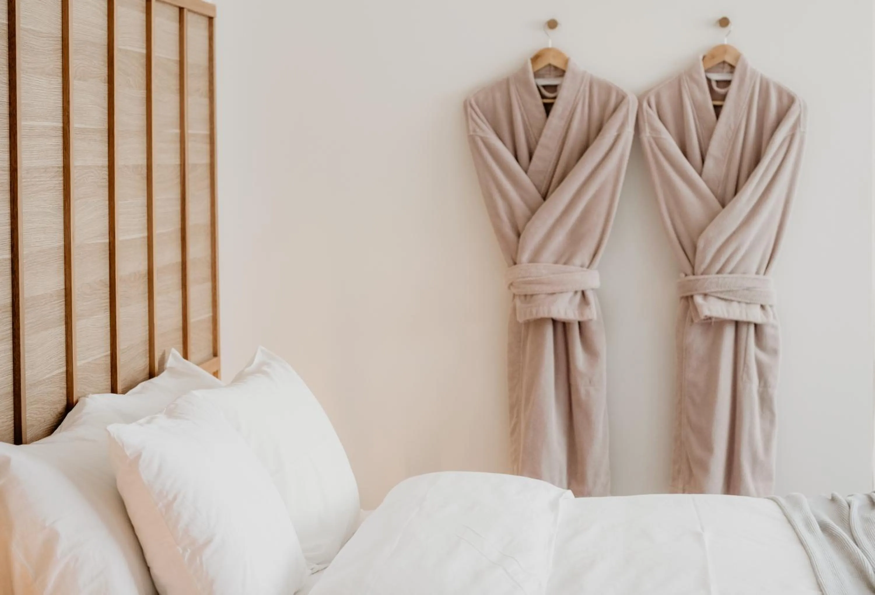 Bed in The Oak & Anchor Hotel