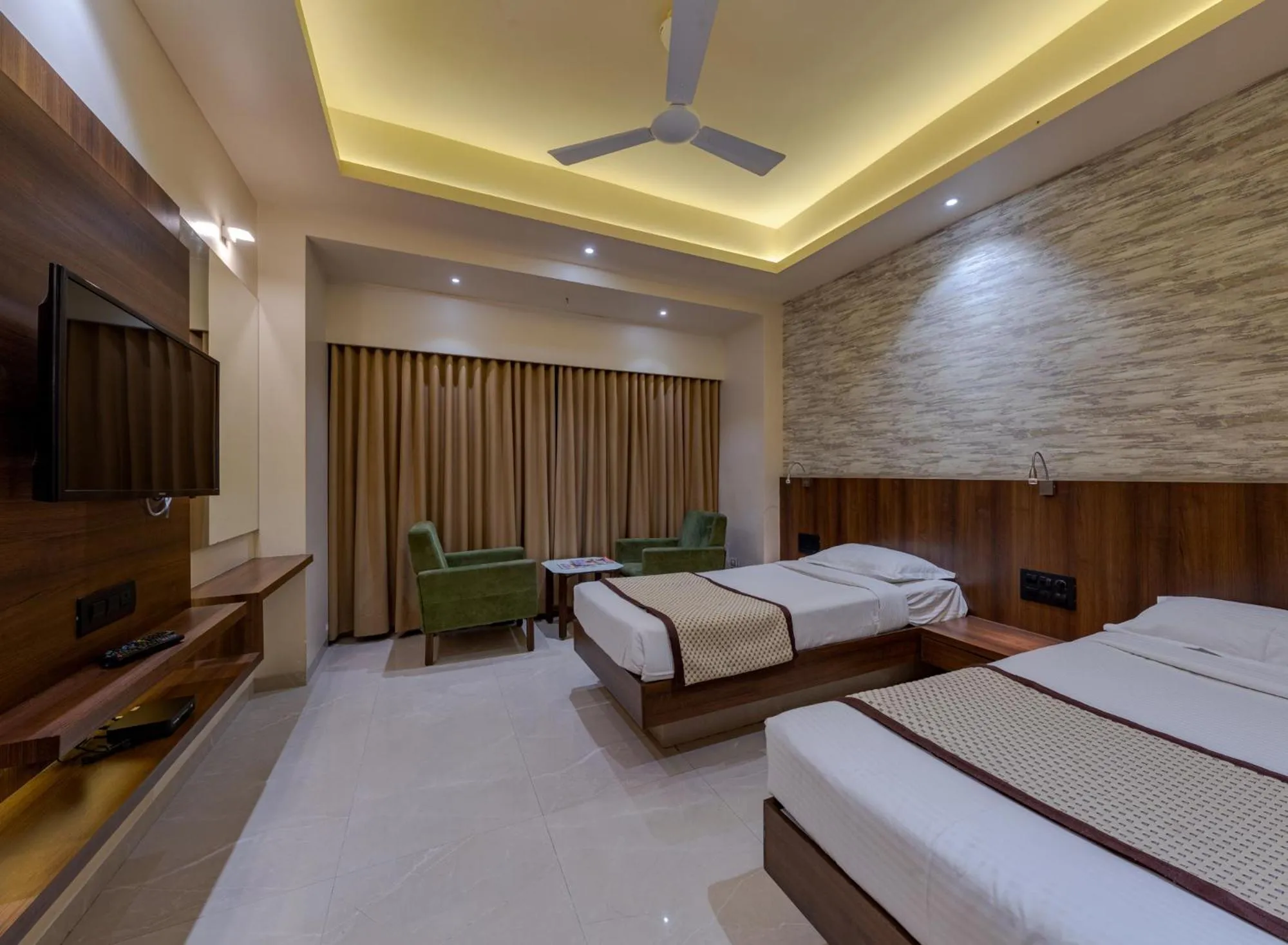 Bed in Hotel Pratham