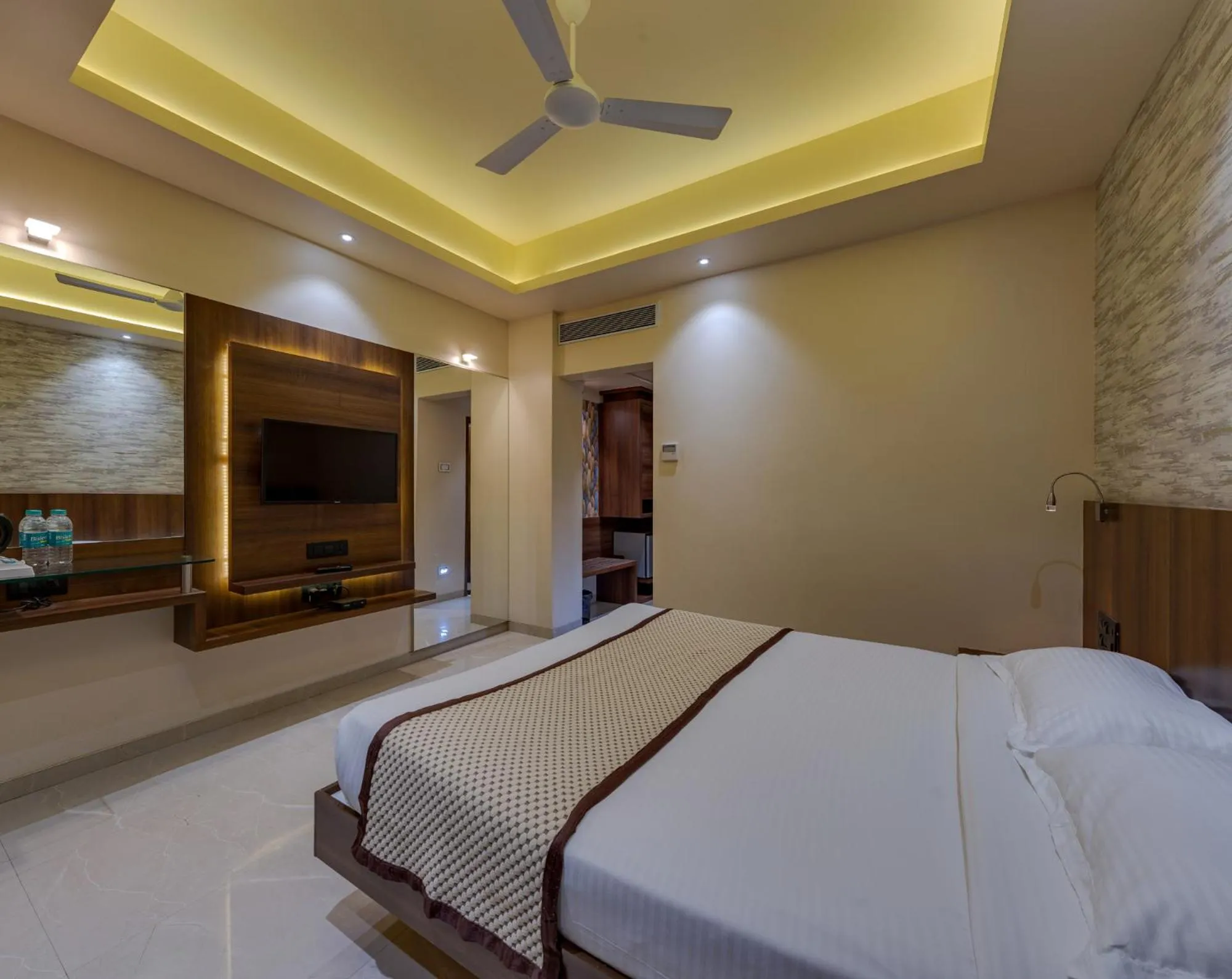 Bed in Hotel Pratham