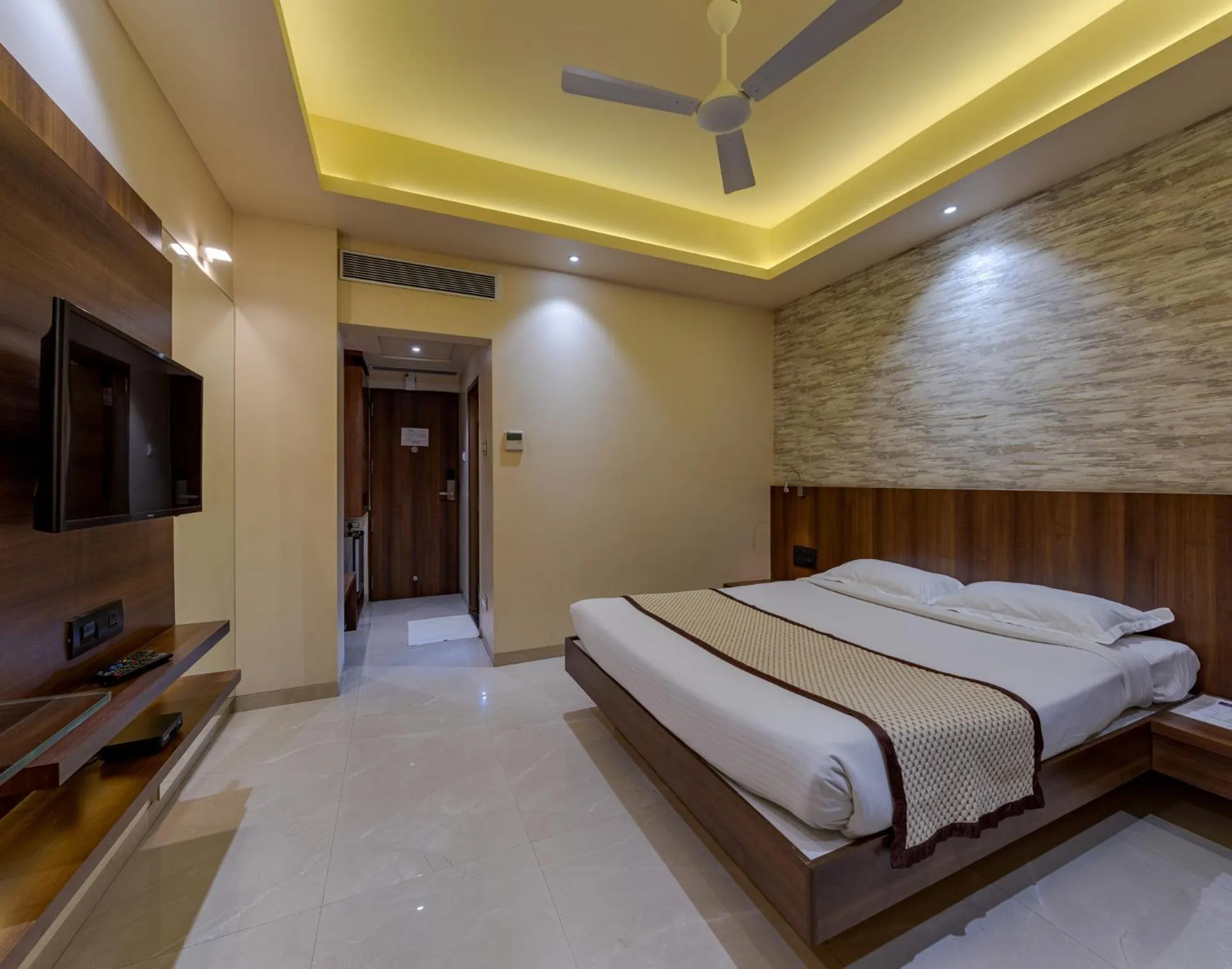 Bed in Hotel Pratham