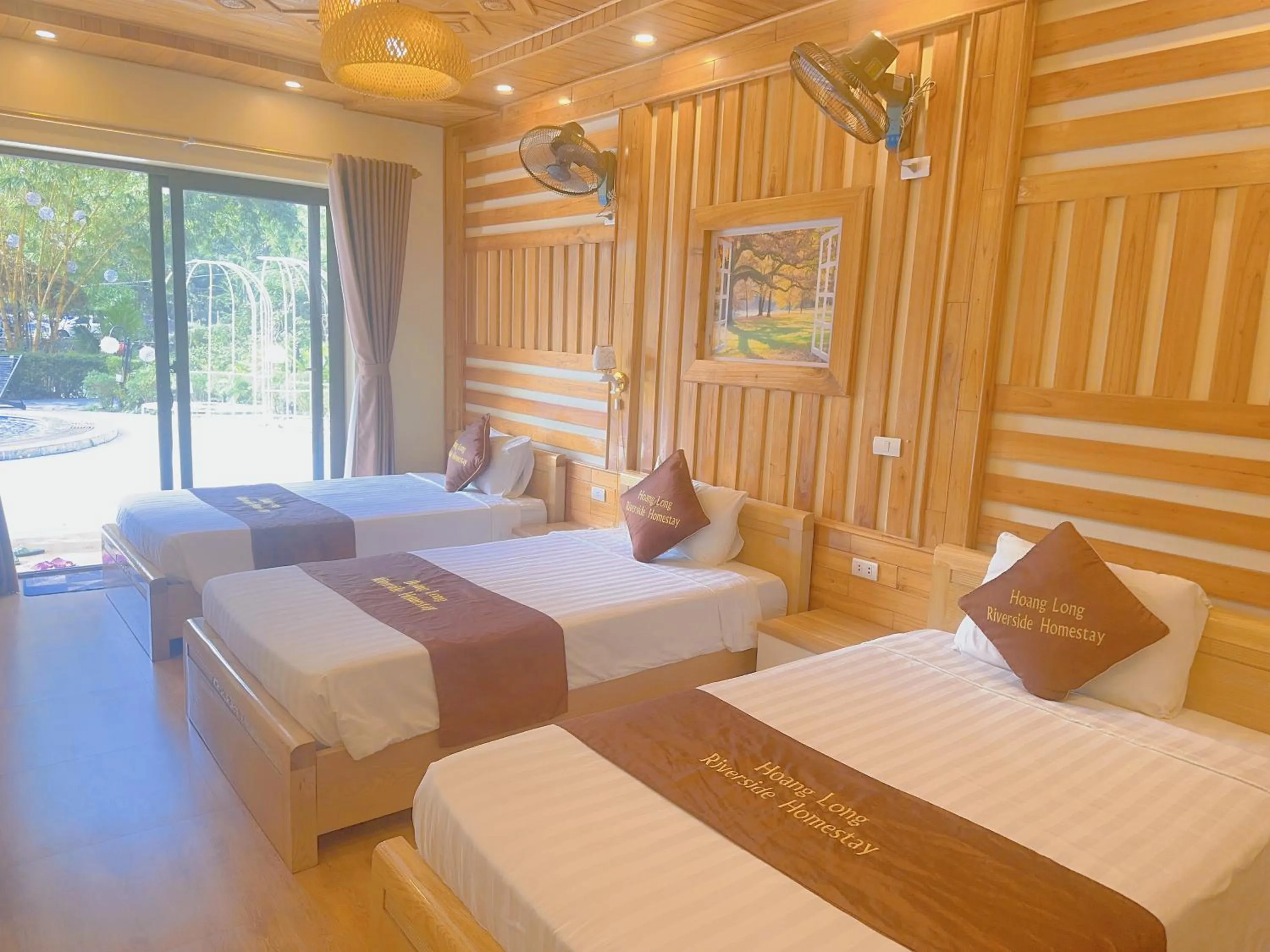 Bed in HoangLong Riverside Homestay