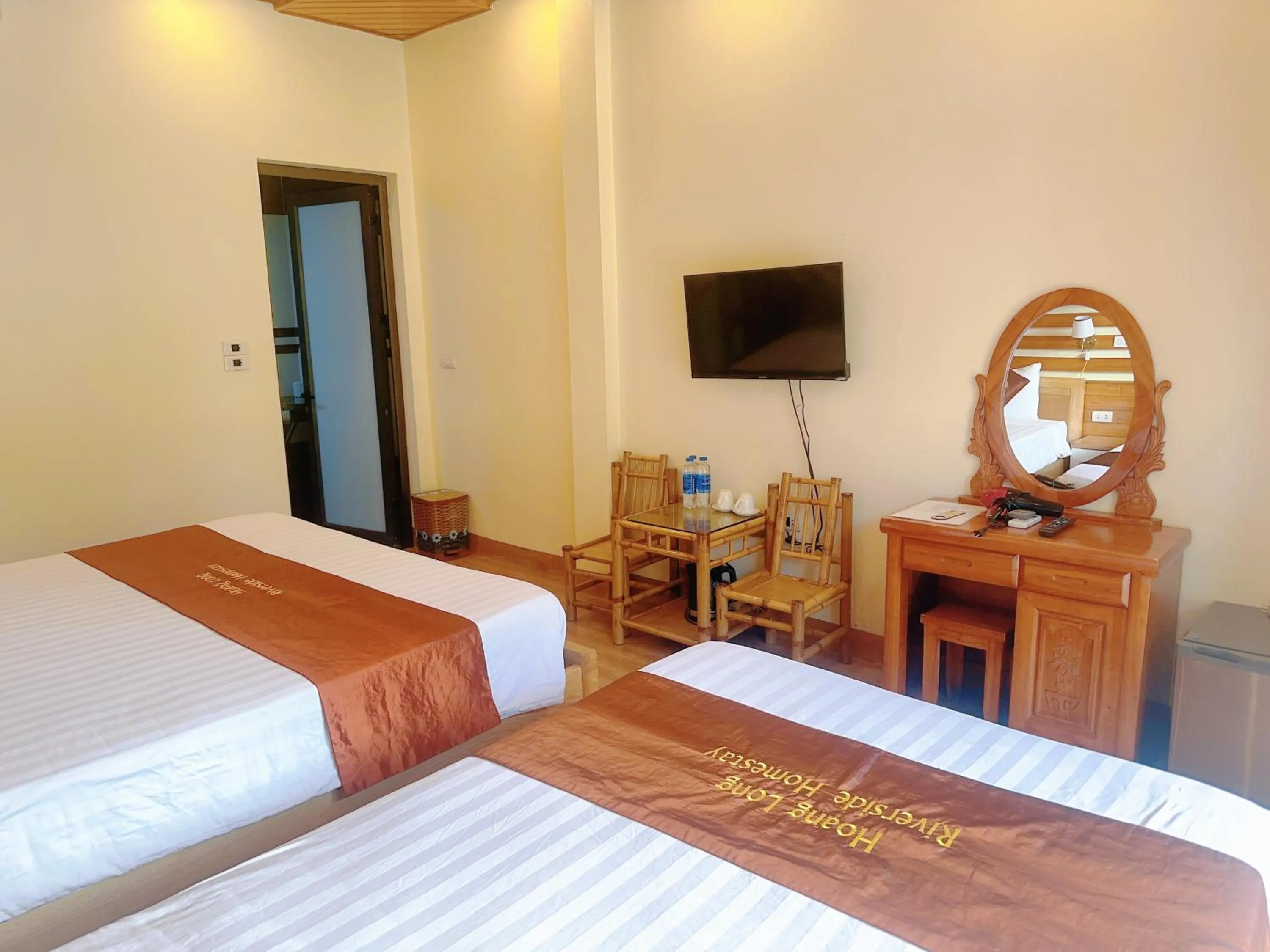 Bed in HoangLong Riverside Homestay