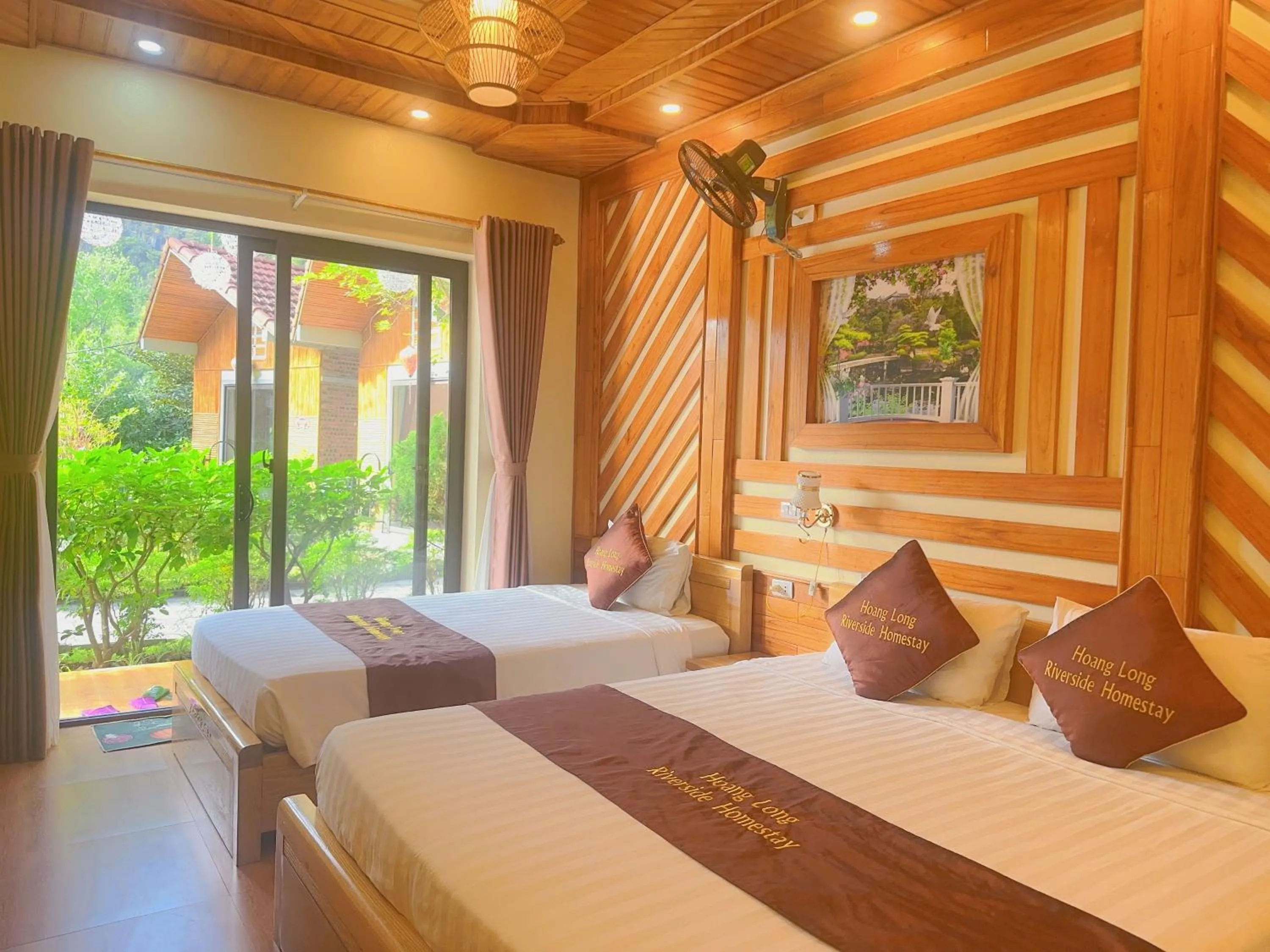Bed in HoangLong Riverside Homestay