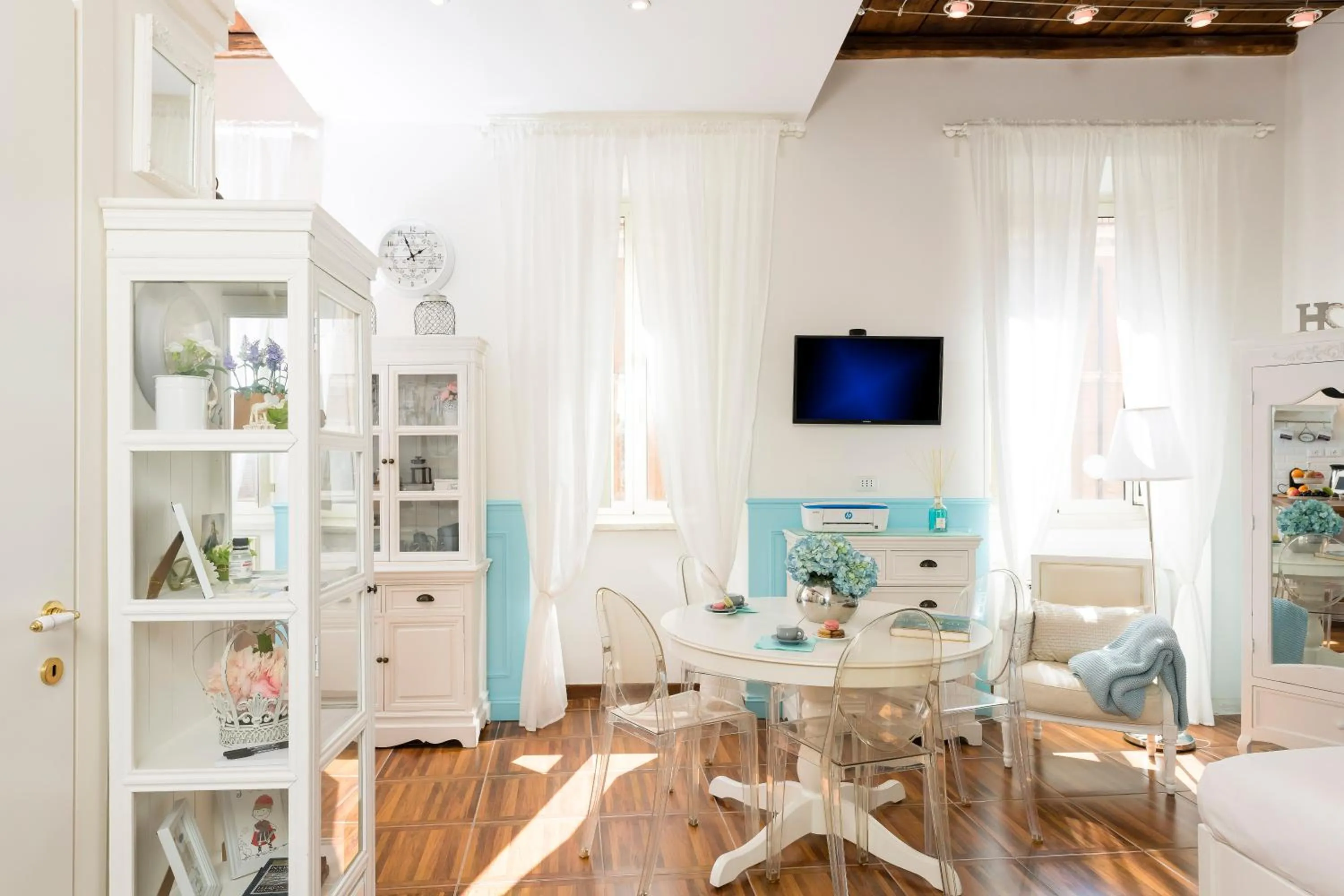 Capo Le Case, Romantic Flat near Spanish Steps