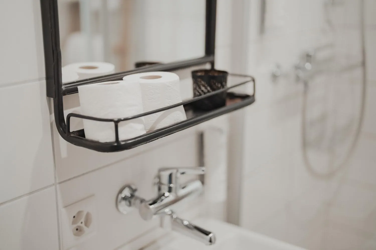 Shower in No8 Boutique Hotel - self check in