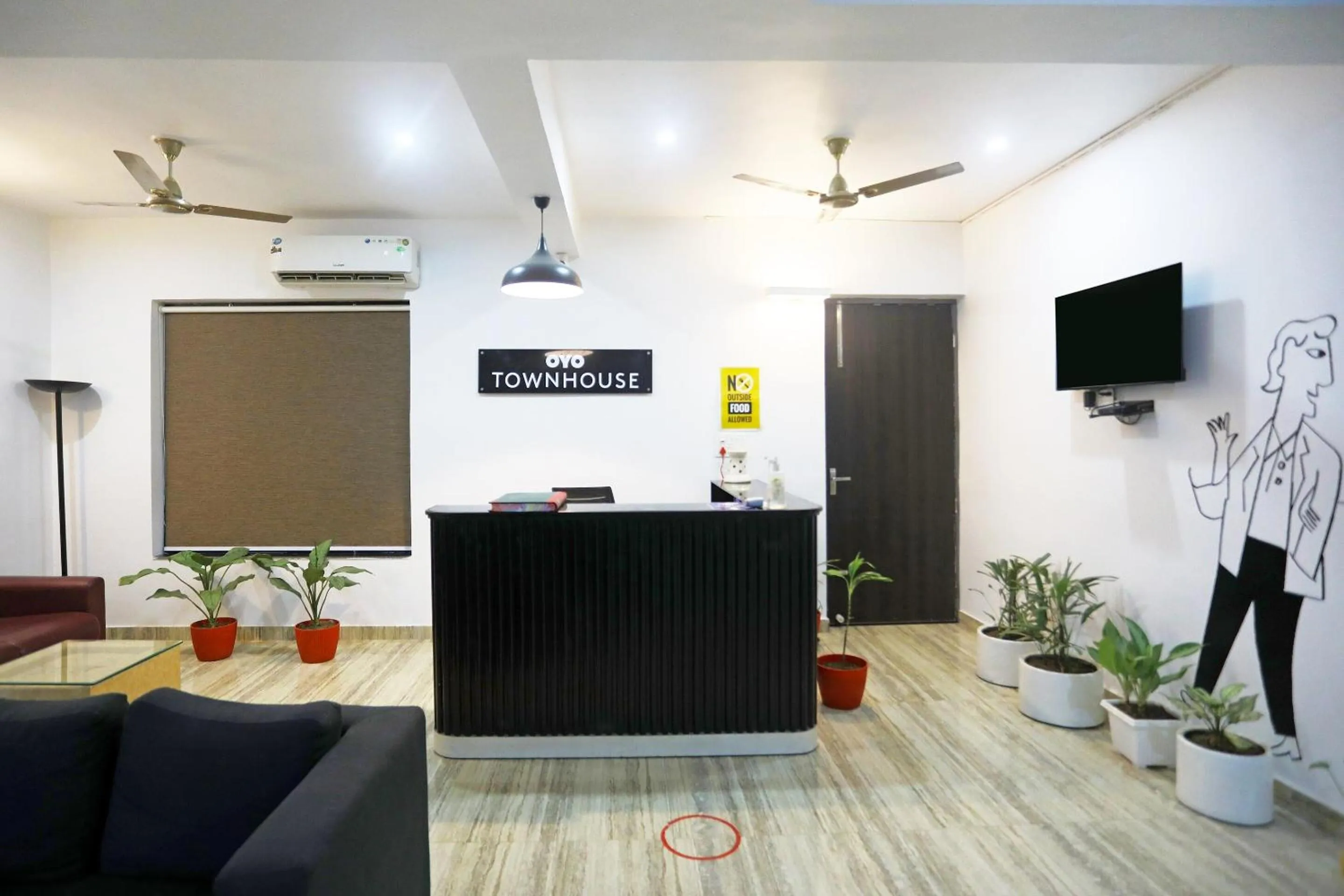 Lobby or reception in Super Townhouse Cloud Bay, Near Genpact, Sector-69, Gurgaon