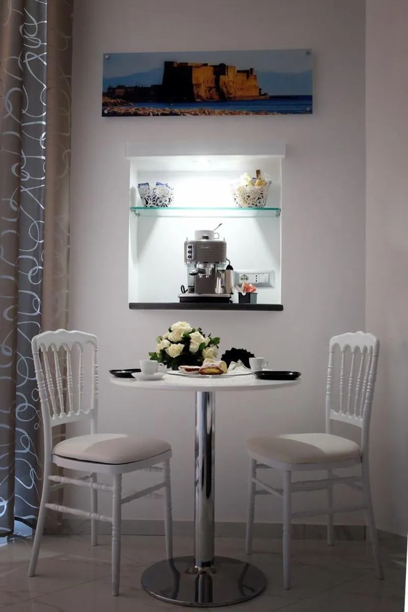 Coffee/tea facilities in Elegance B&B