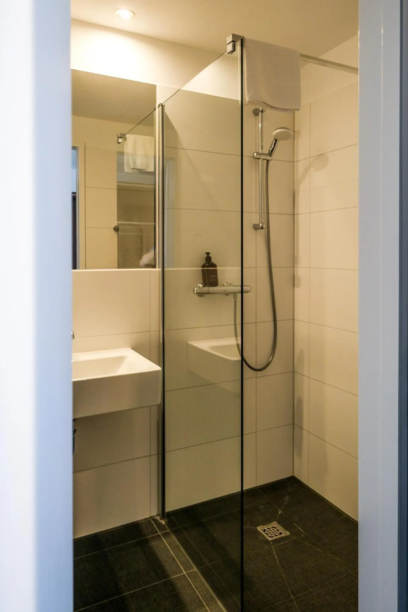 Bathroom in Tools Hotel Laichingen