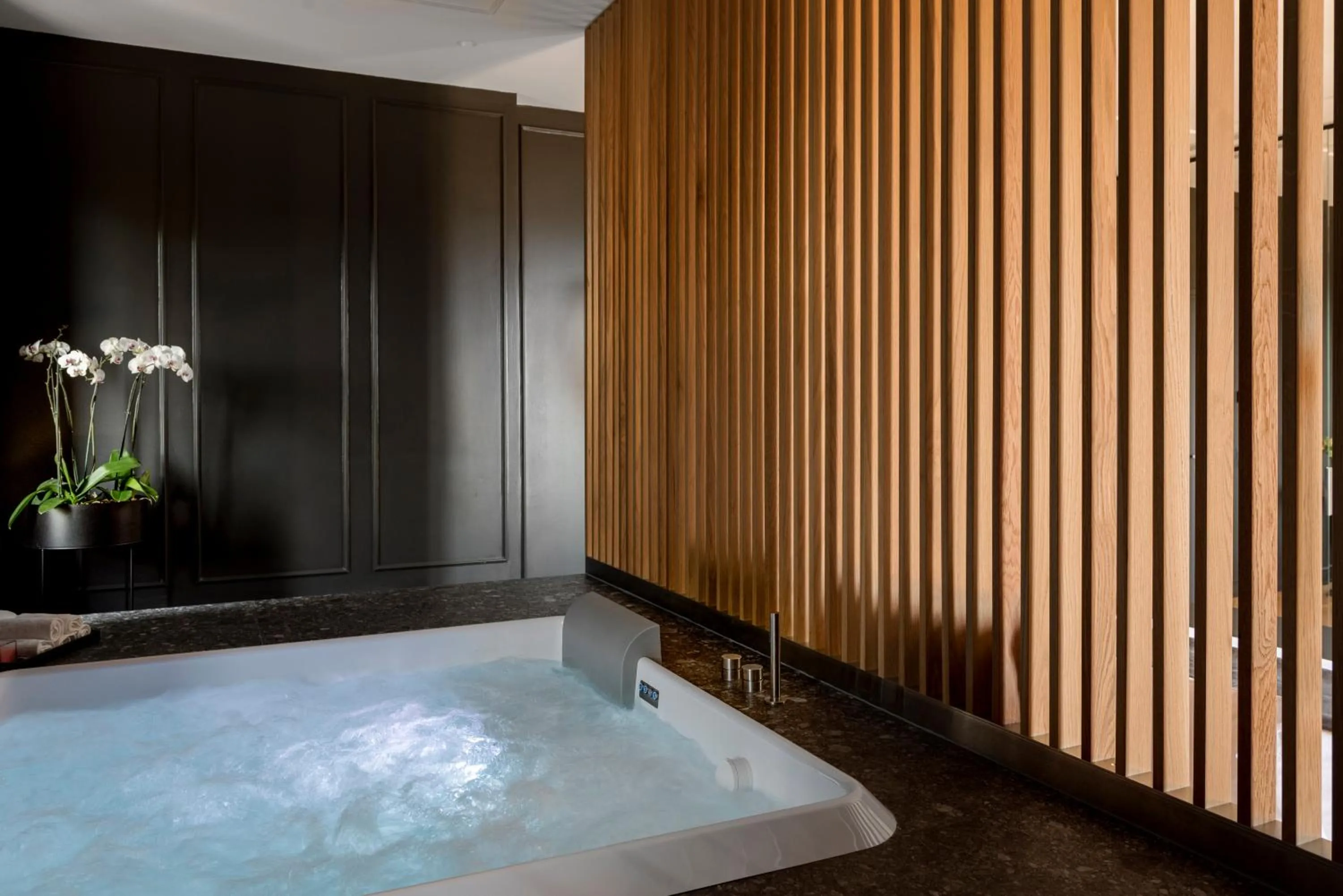 Hot Tub in Relais Villa Margherita