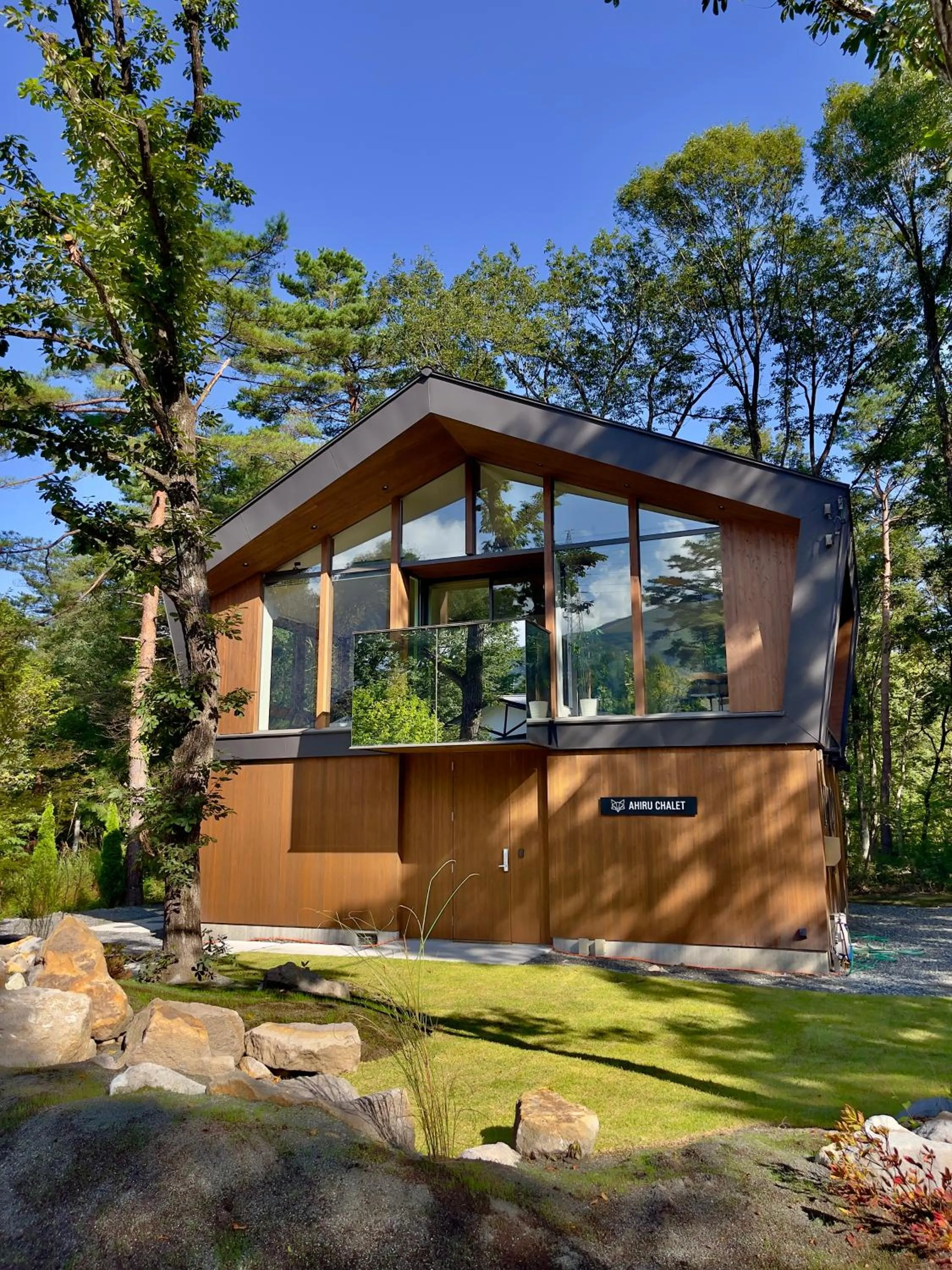 Property building in Ahiru Chalet by Hakuba White Fox Company