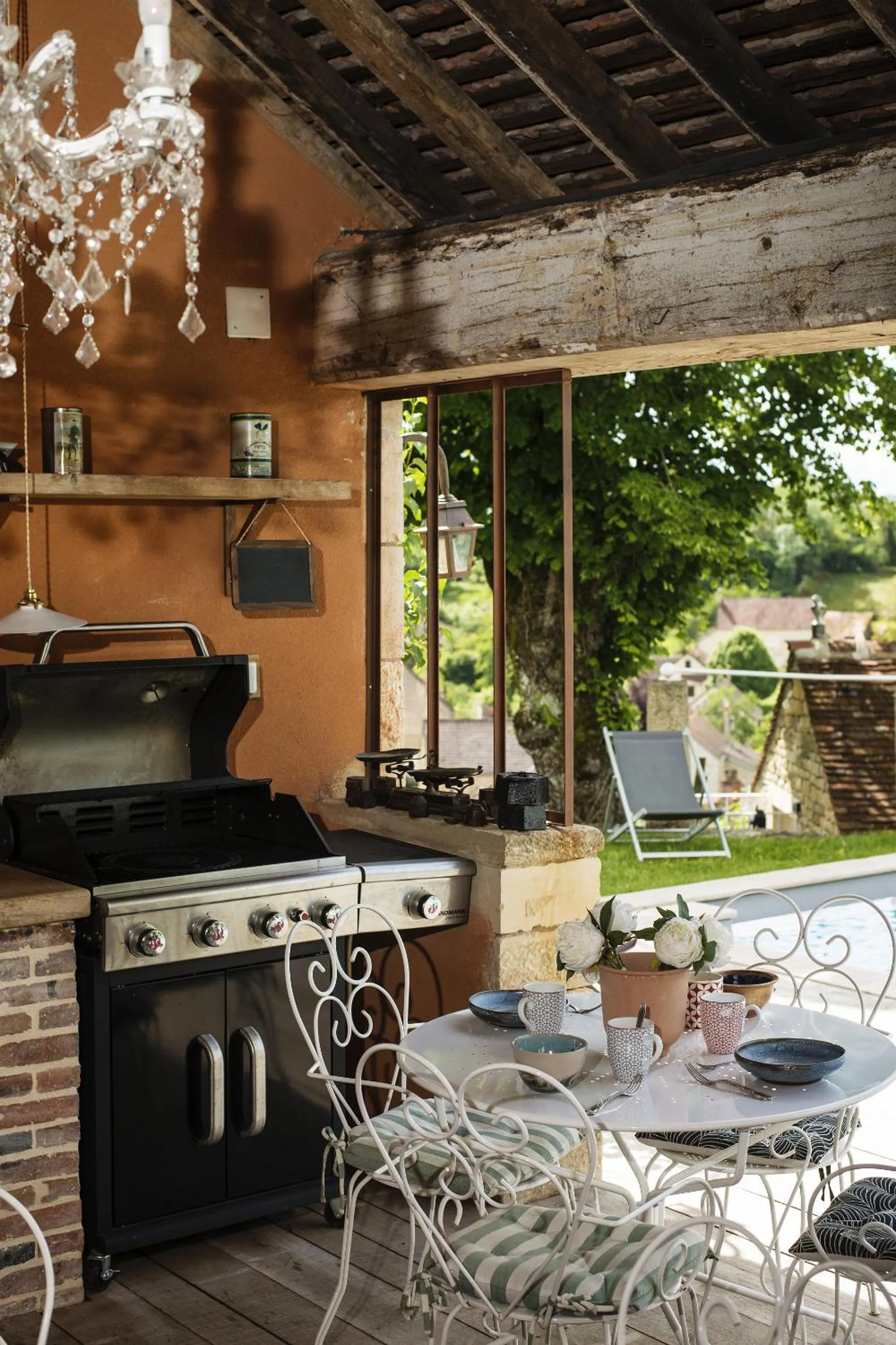 Pool view in Le Domaine des Carriers