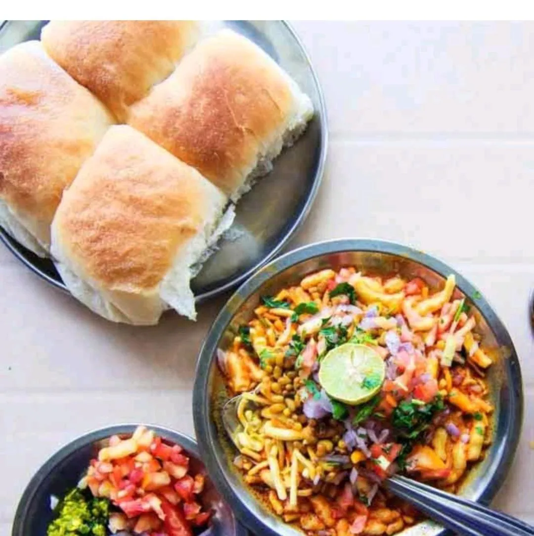 Food in Shivneri Holiday Resort