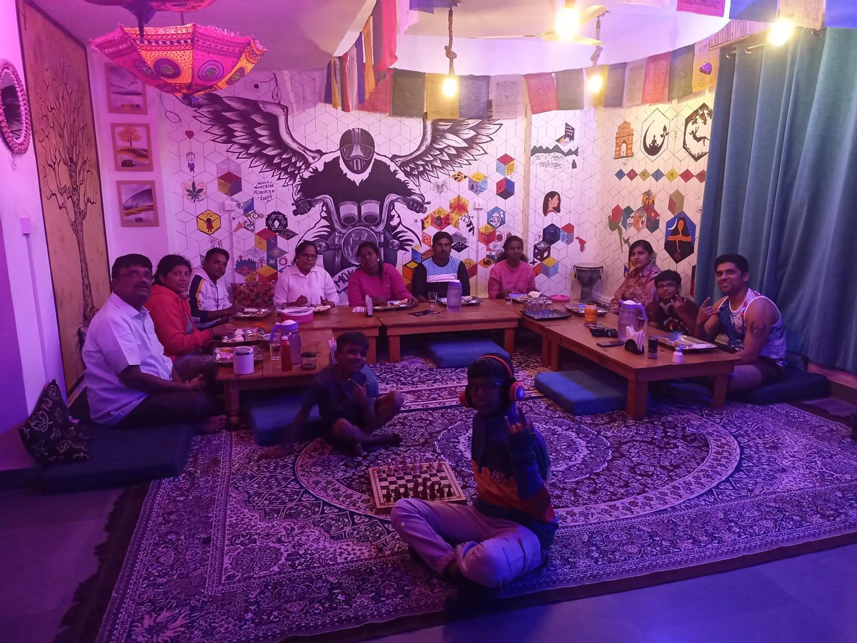 Restaurant/places to eat in Hotel The Moksham