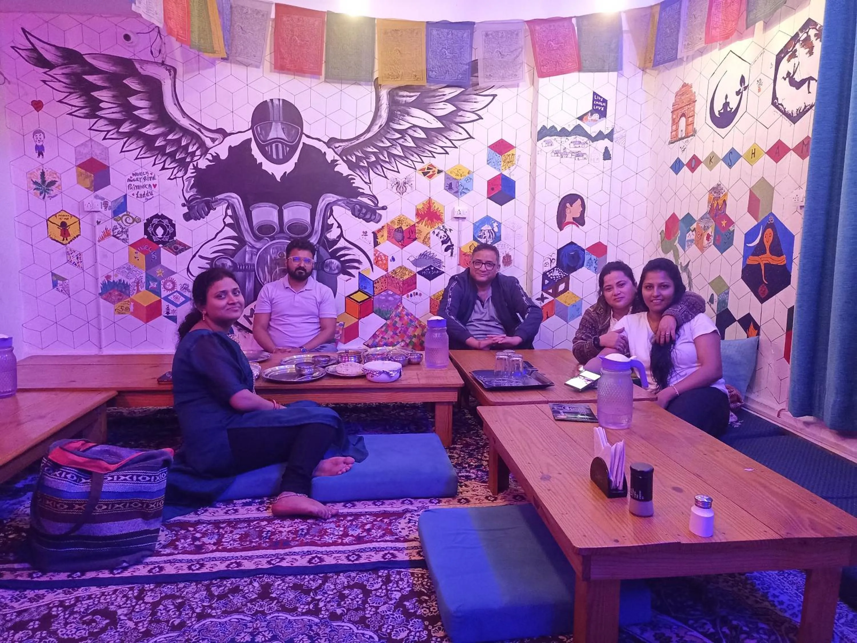 Restaurant/places to eat in Hotel The Moksham