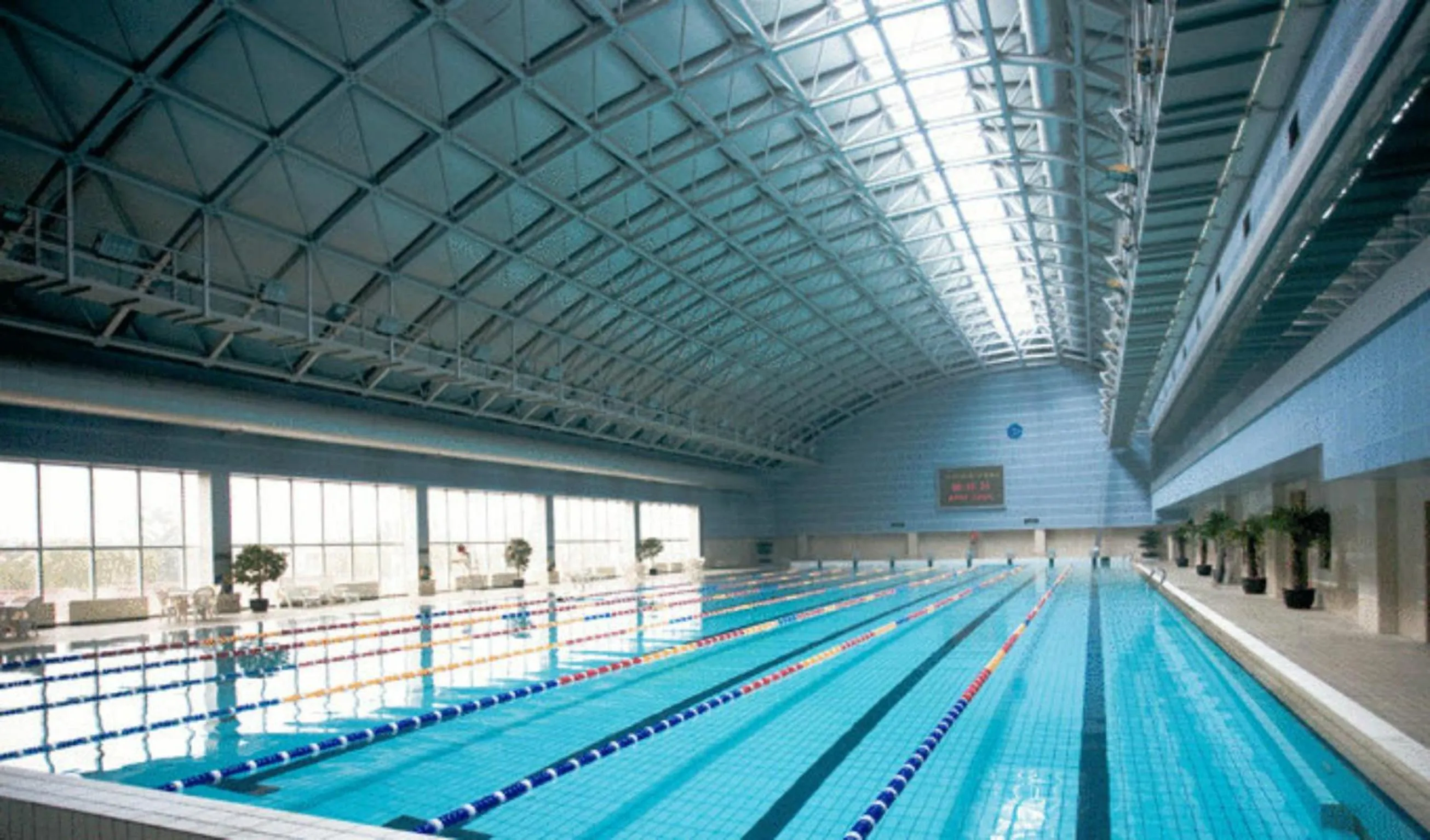 Swimming pool in Jinjiang Fuyuan Hotel