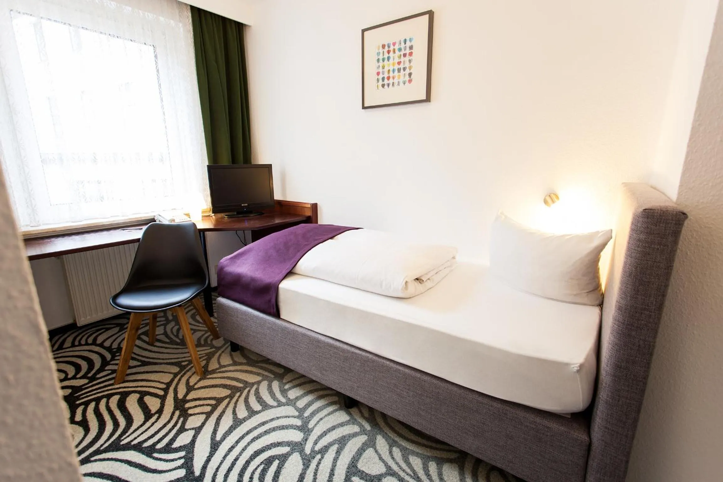 Photo of the whole room, Bed in Hotel Atlanta