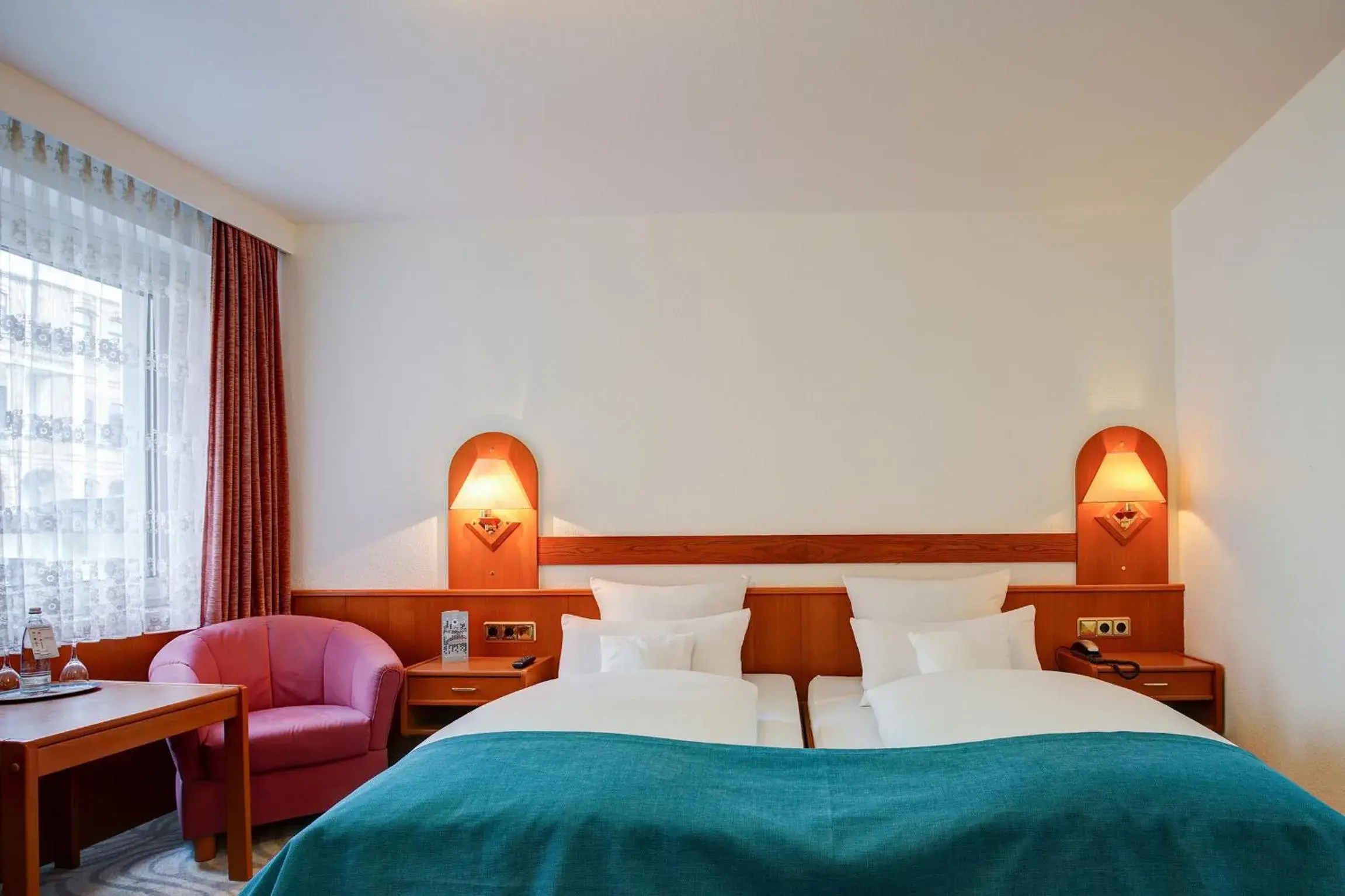 Double Room in Hotel Atlanta Double Room in Hotel Atlanta