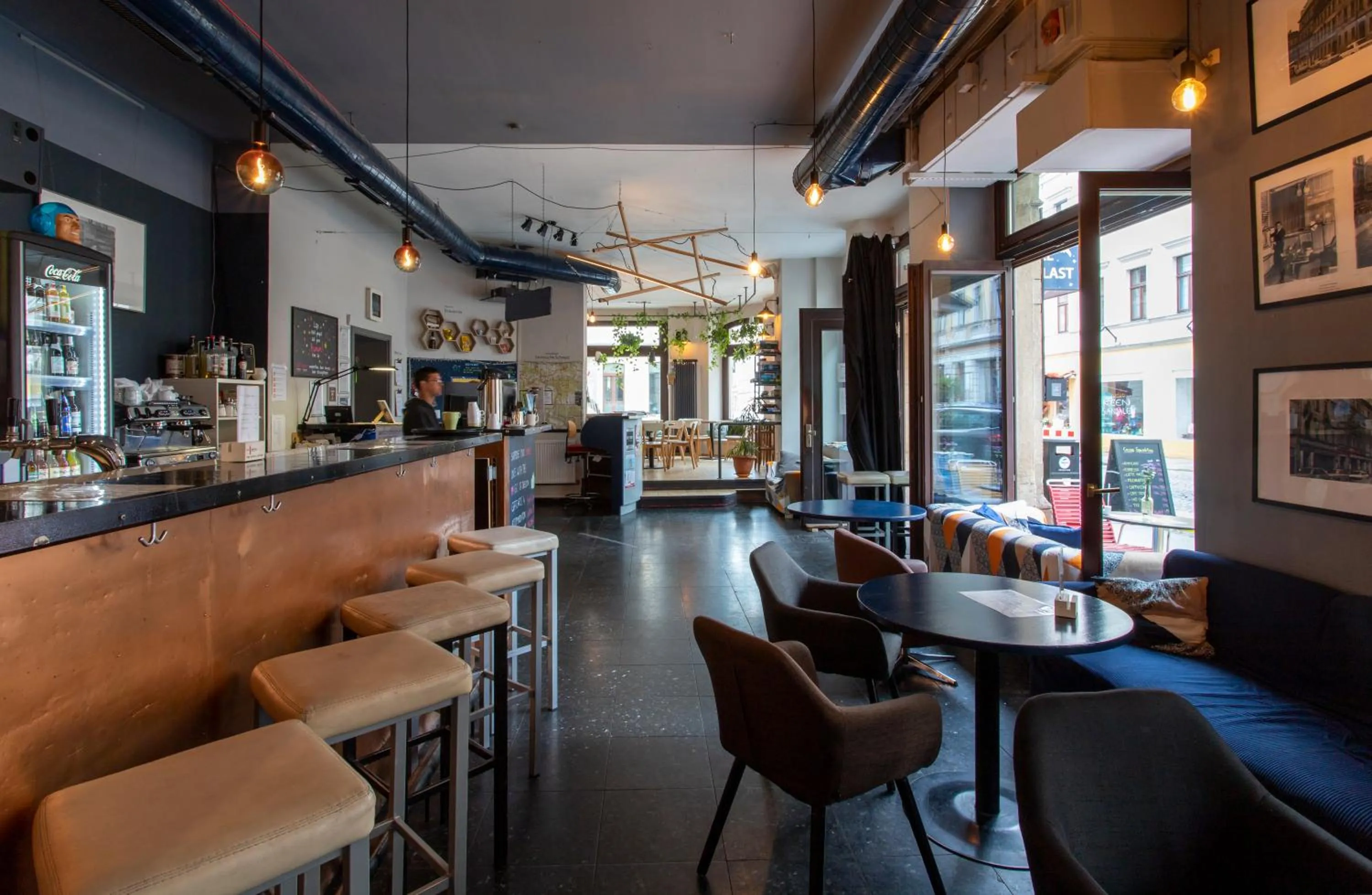 Communal lounge/ TV room in Hostel Mondpalast