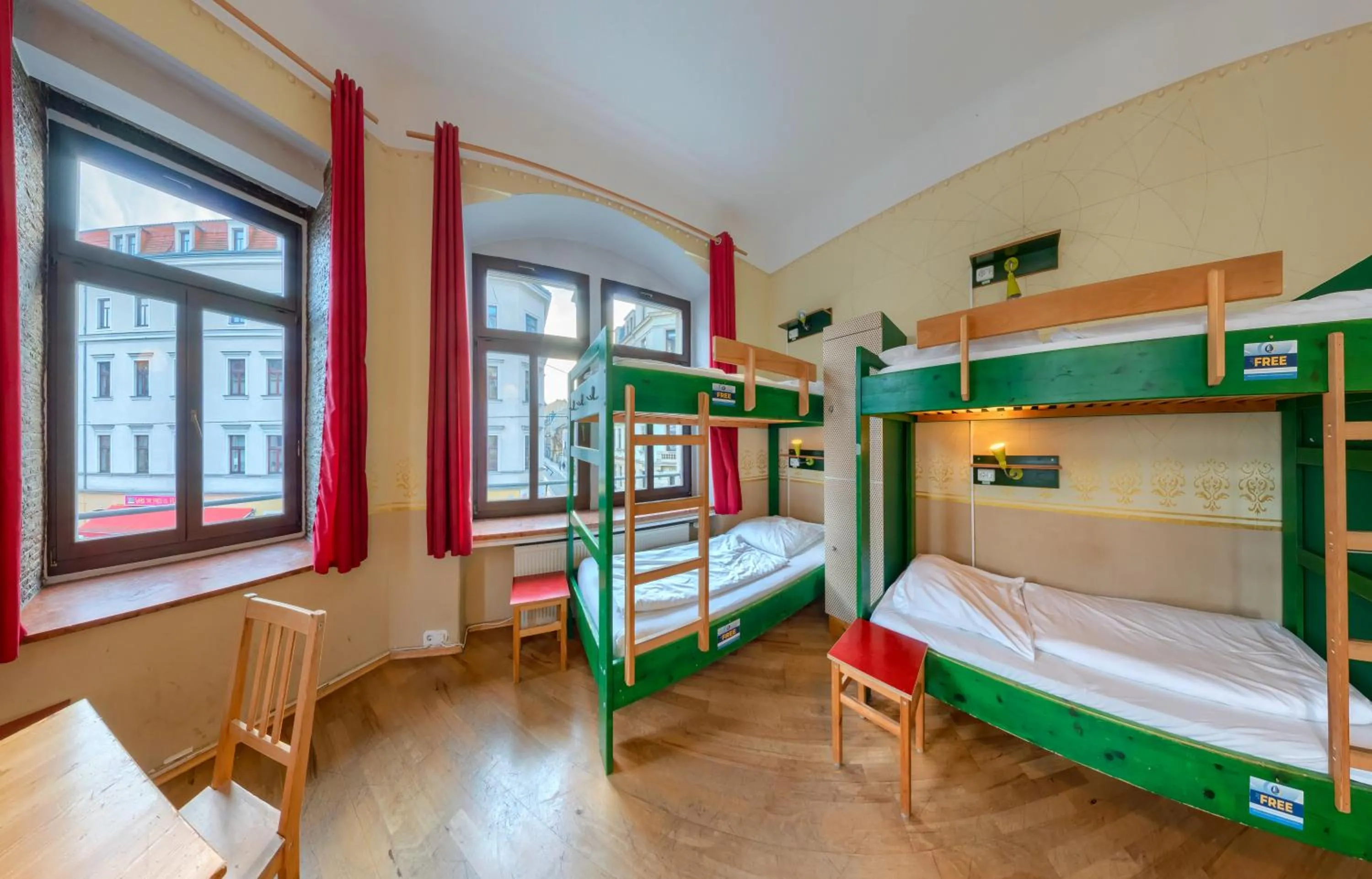 bunk bed, Bed in Hostel Mondpalast