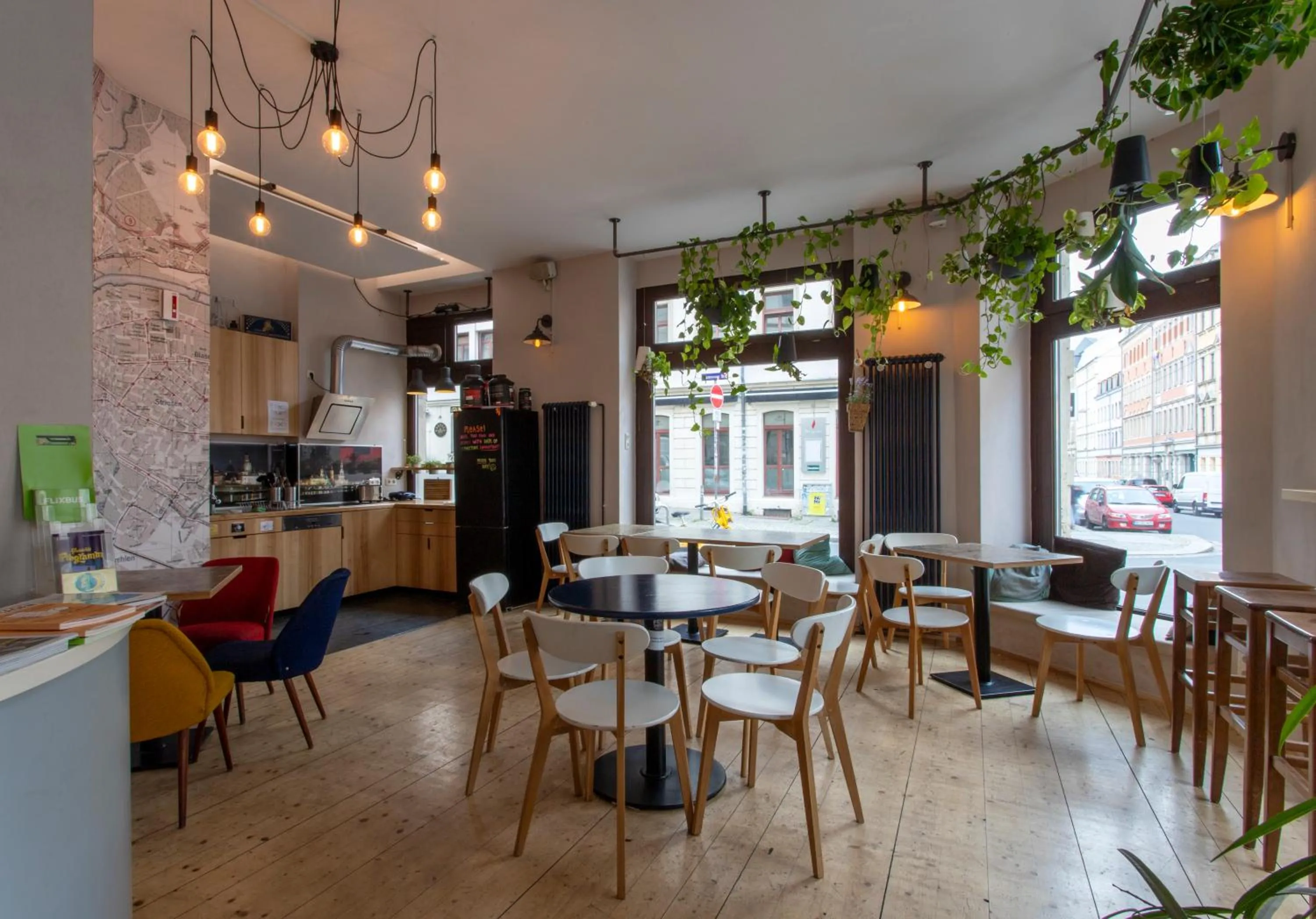 Communal lounge/ TV room in Hostel Mondpalast