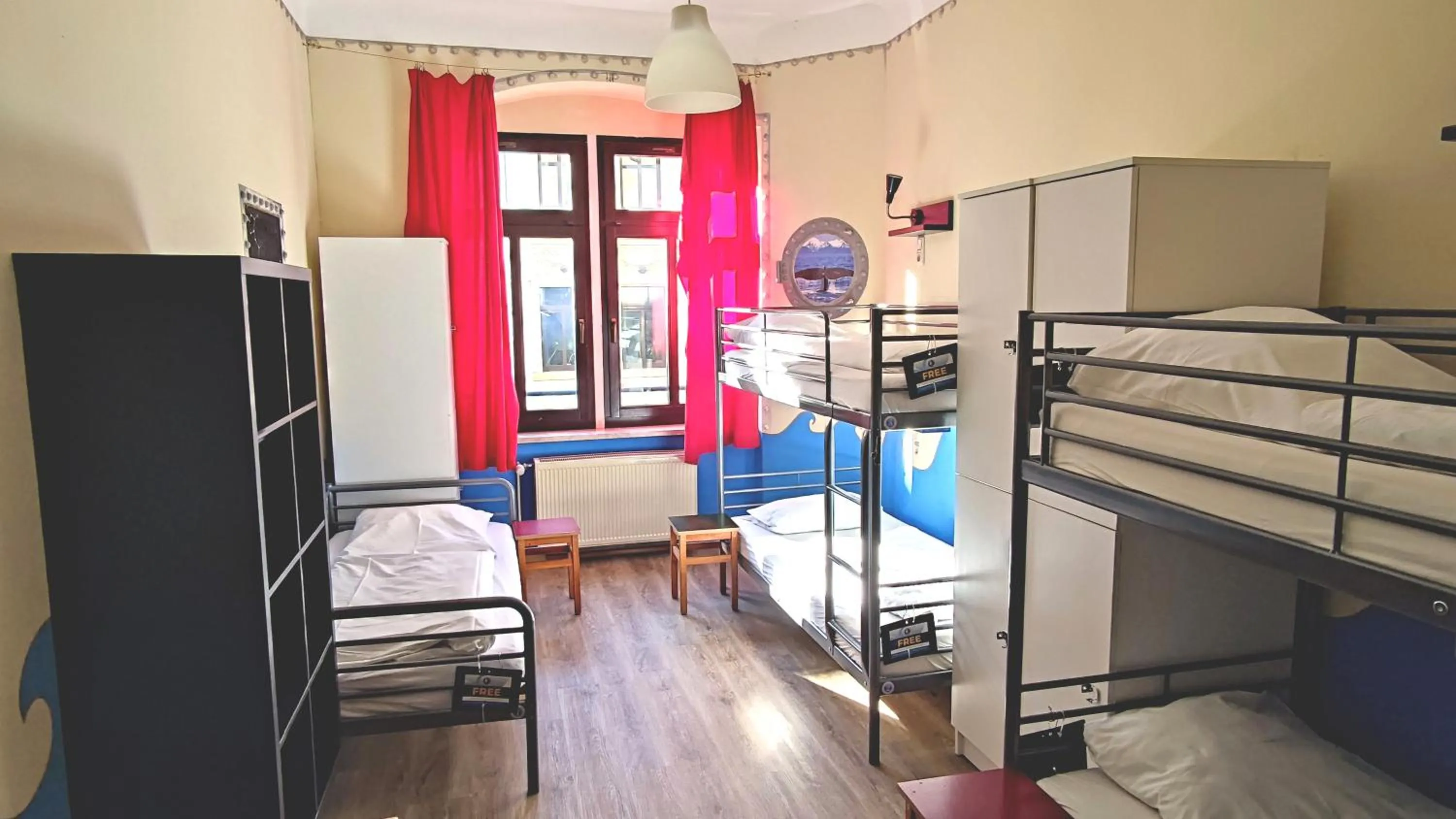 Photo of the whole room, Bed in Hostel Mondpalast