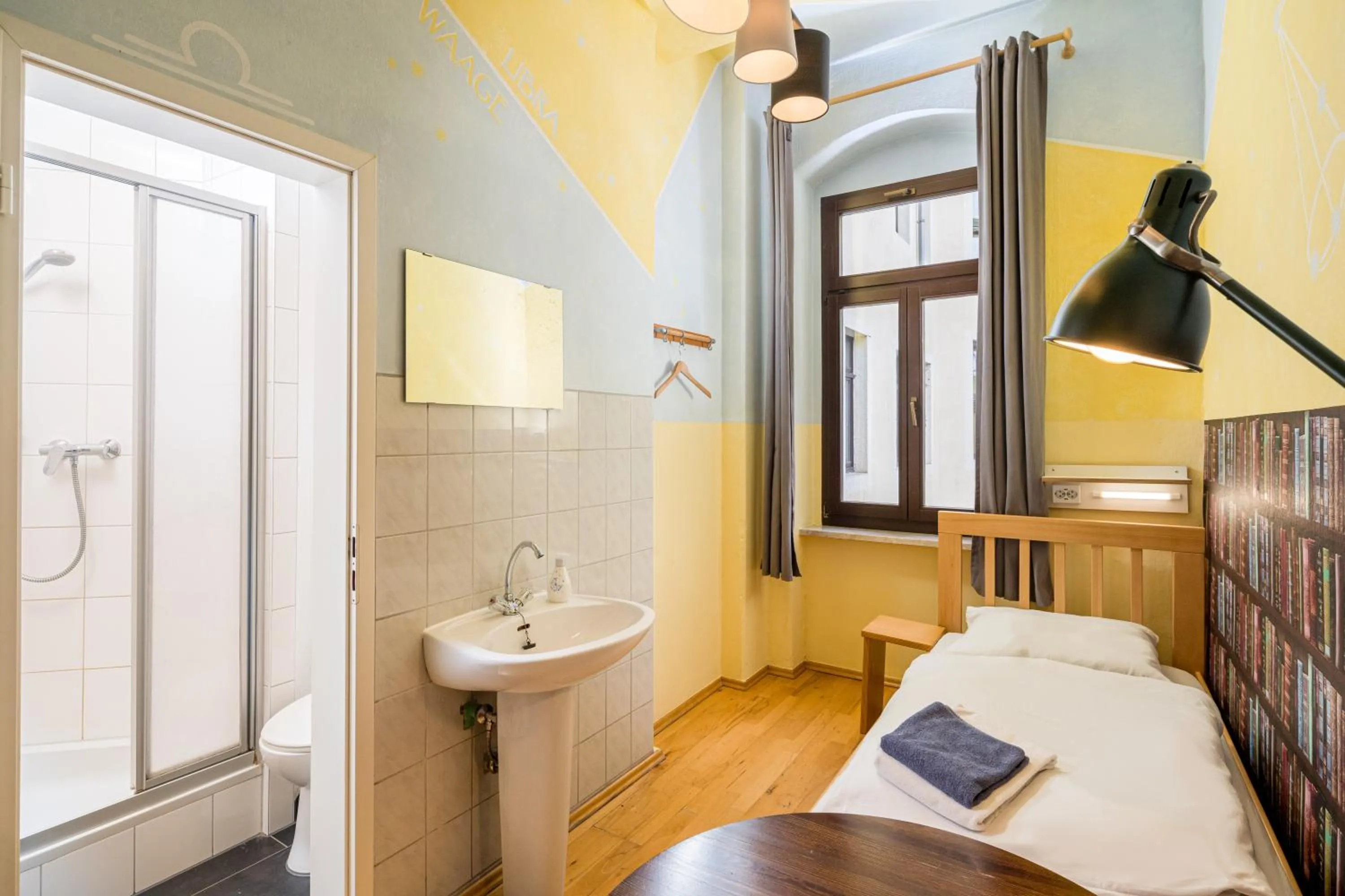 Shower in Hostel Mondpalast