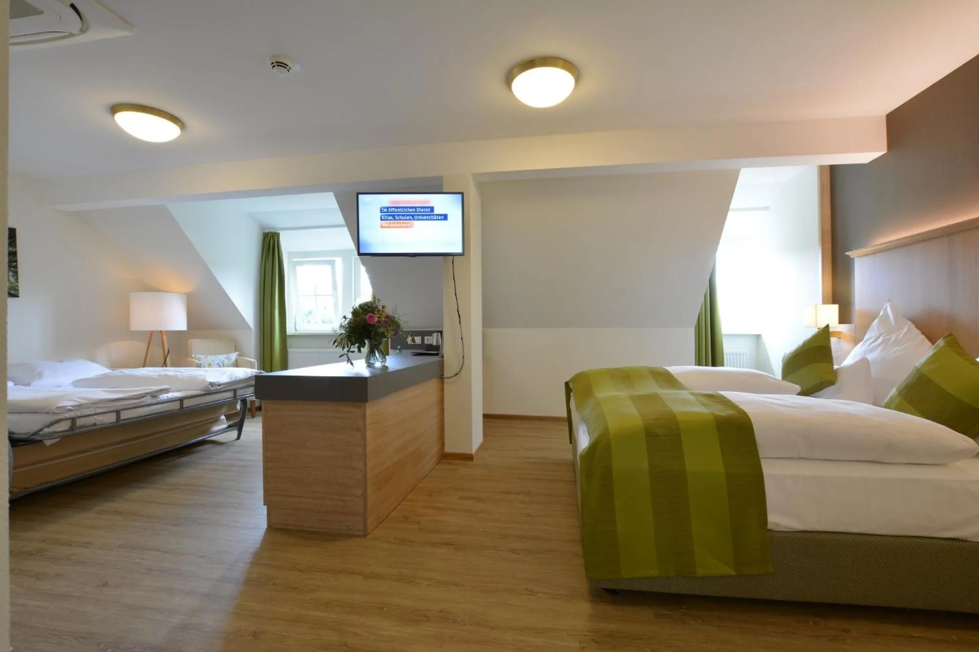 Photo of the whole room, Bed in Landgasthof Hotel Hess