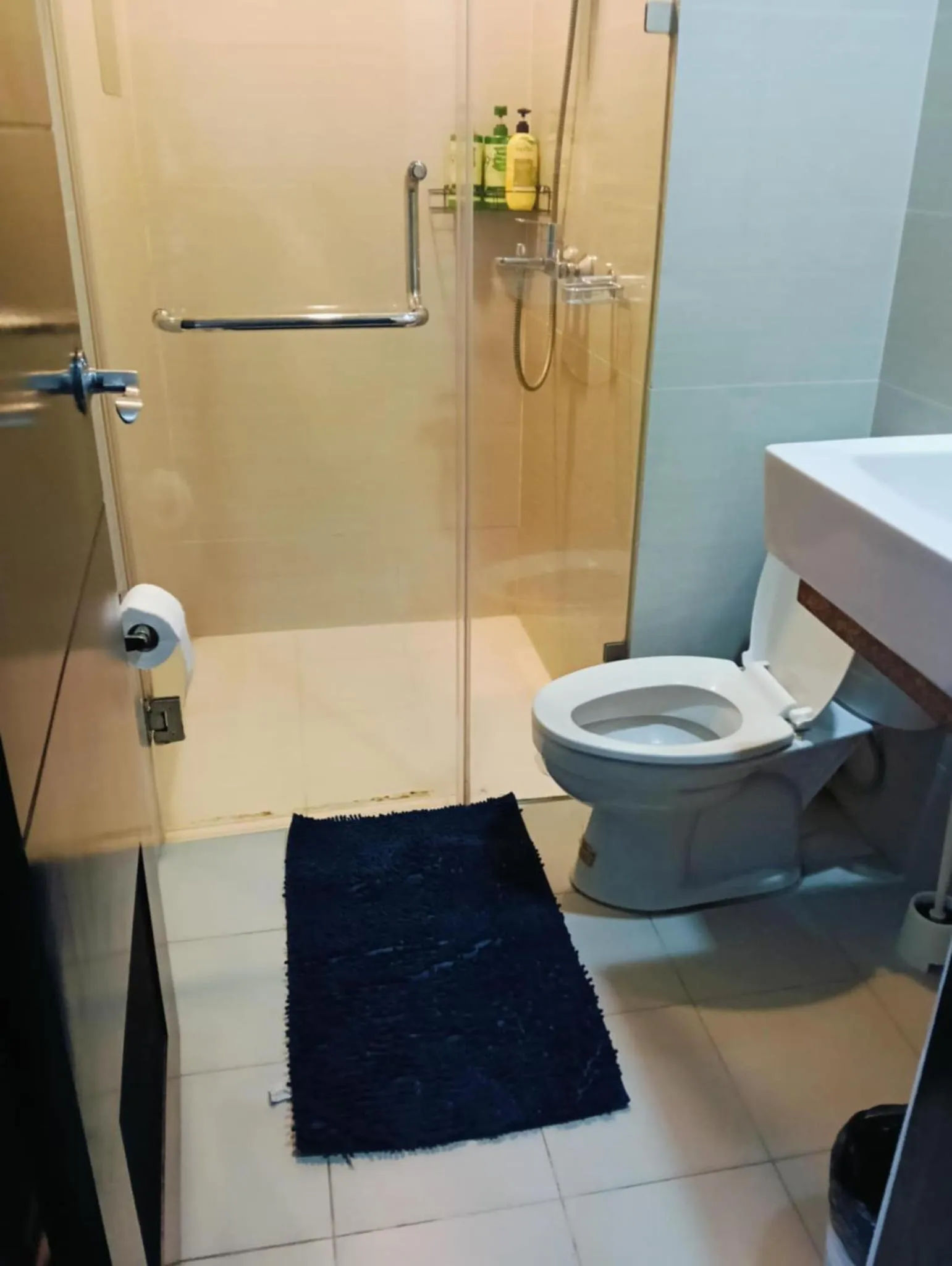 Shower in 81 Newport Boulevard Cluster 4 - 8F across NAIA Airport, Terminal 3