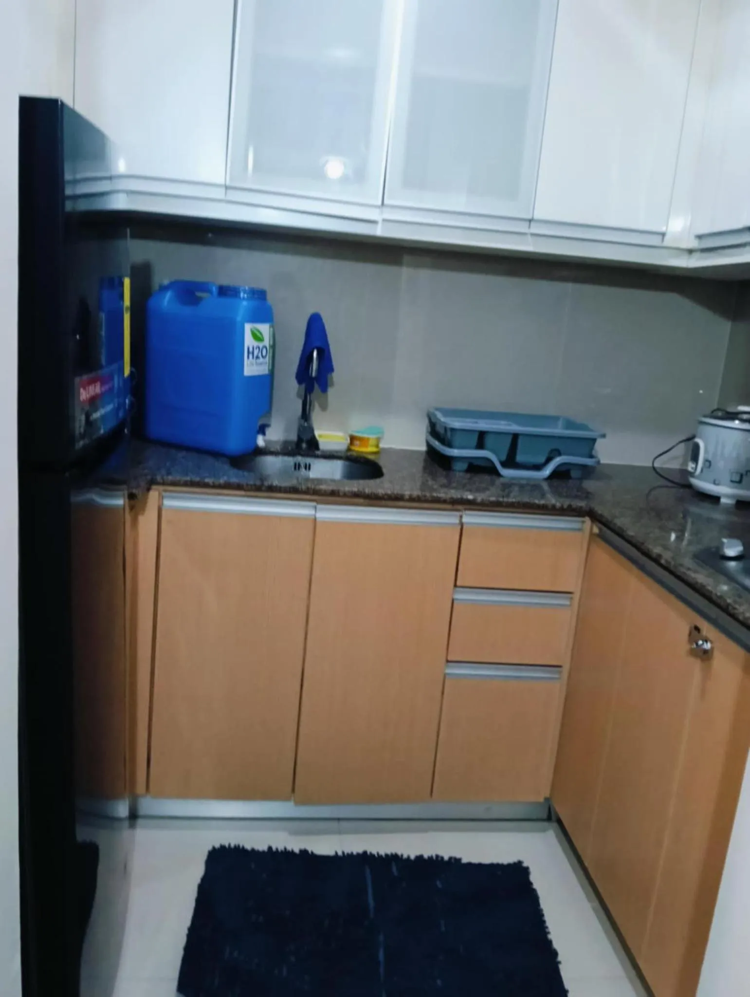 Kitchen or kitchenette in 81 Newport Boulevard Cluster 4 - 8F across NAIA Airport, Terminal 3