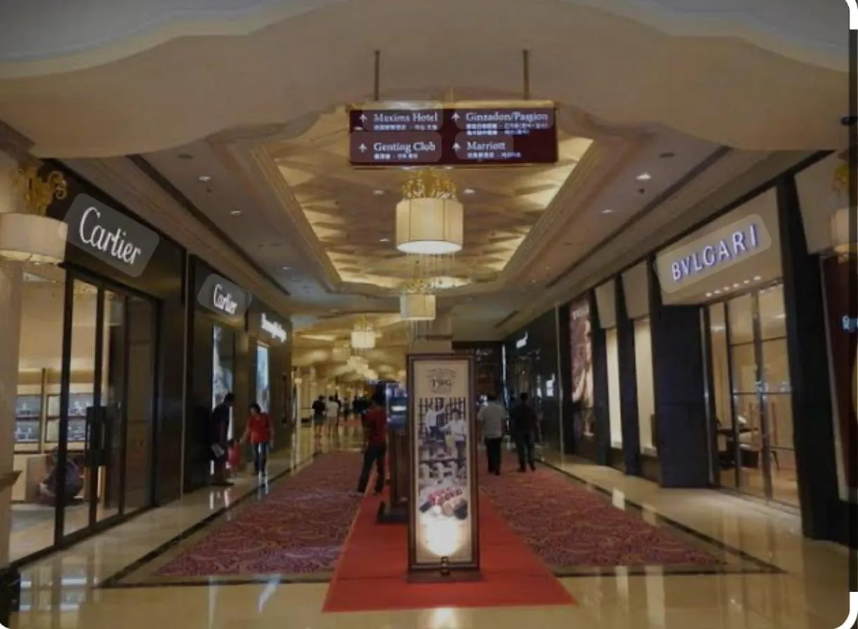 Shopping Area in 81 Newport Boulevard Cluster 4 - 8F across NAIA Airport, Terminal 3