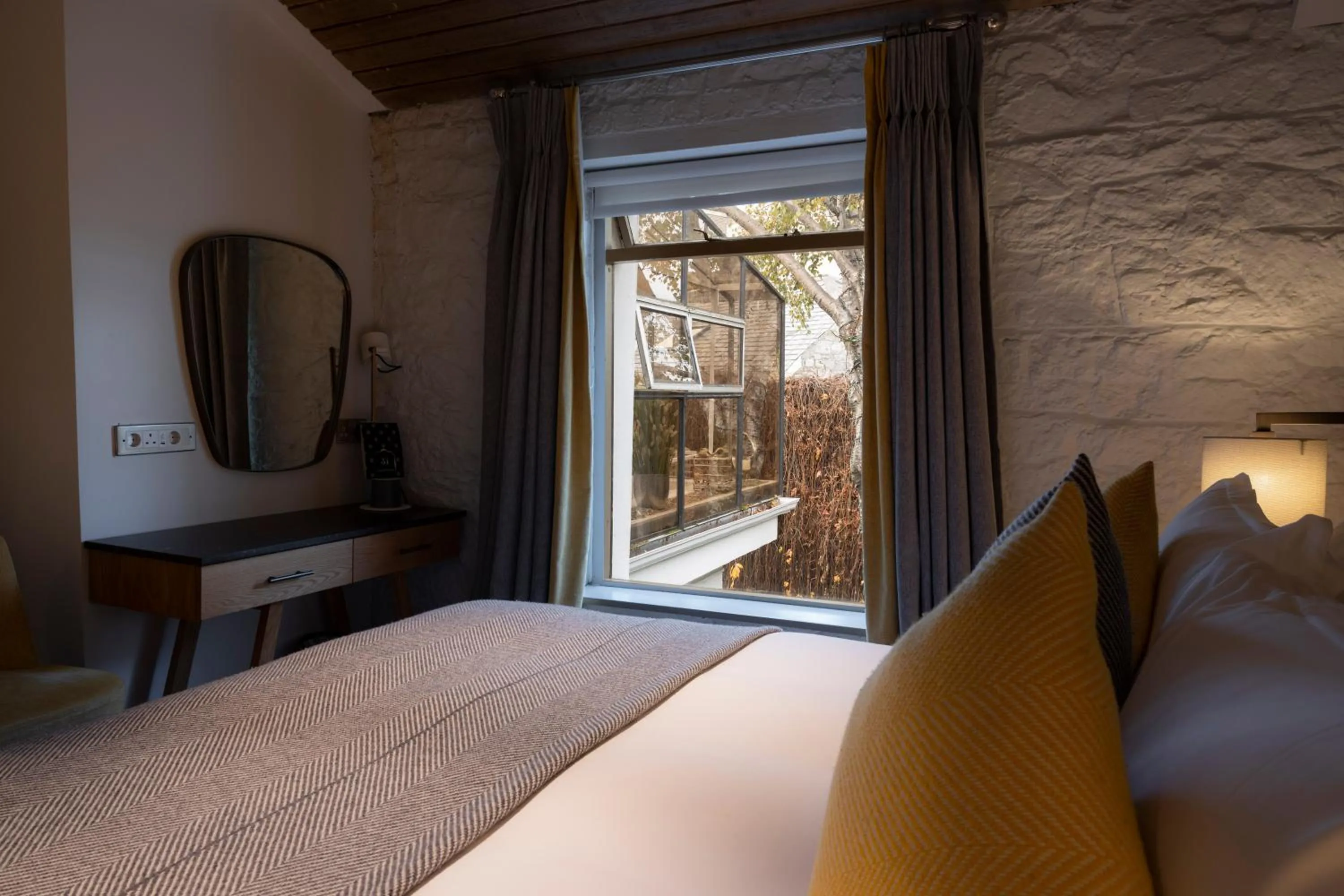 Bedroom, Bed in Number 31