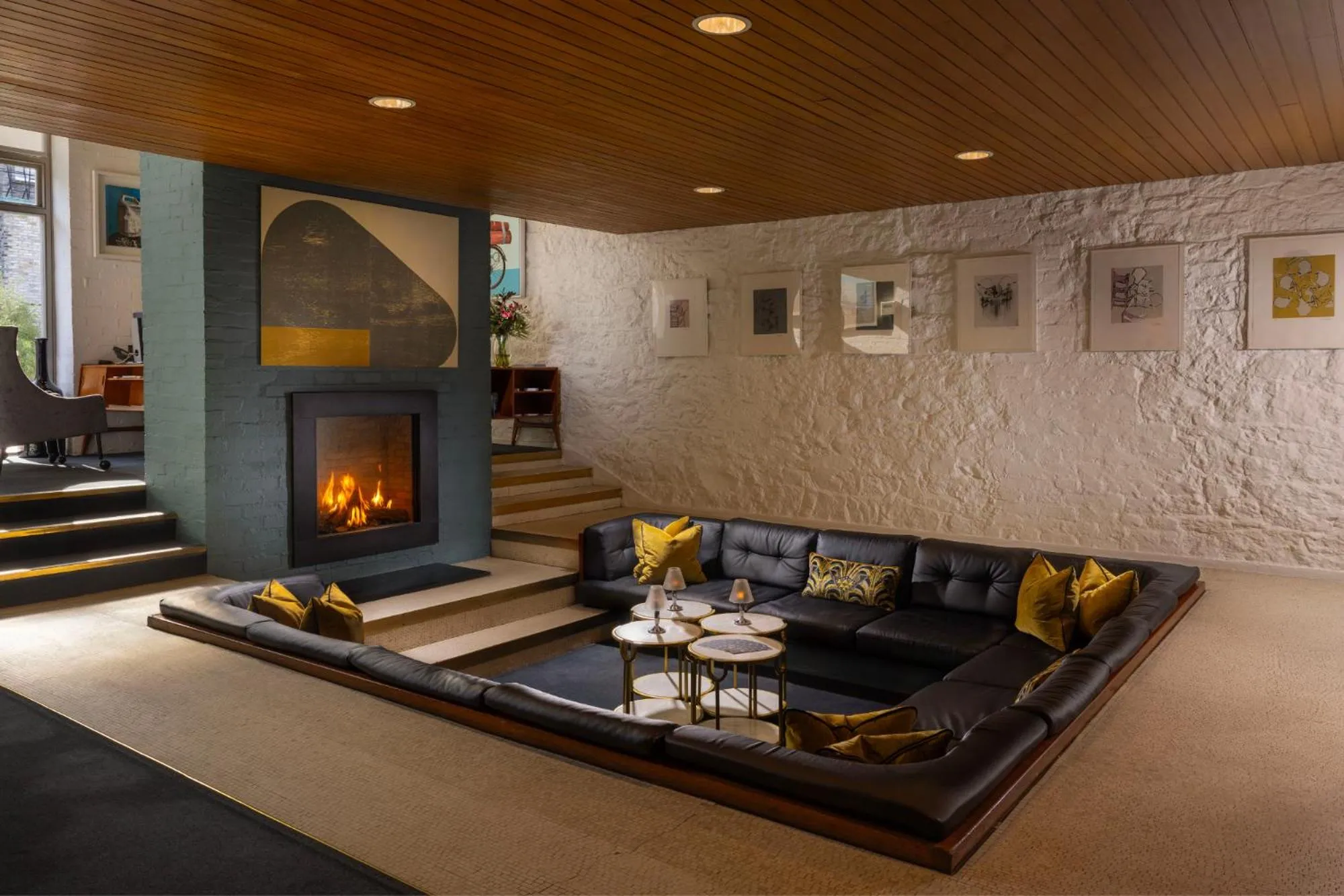 Communal lounge/ TV room in Number 31