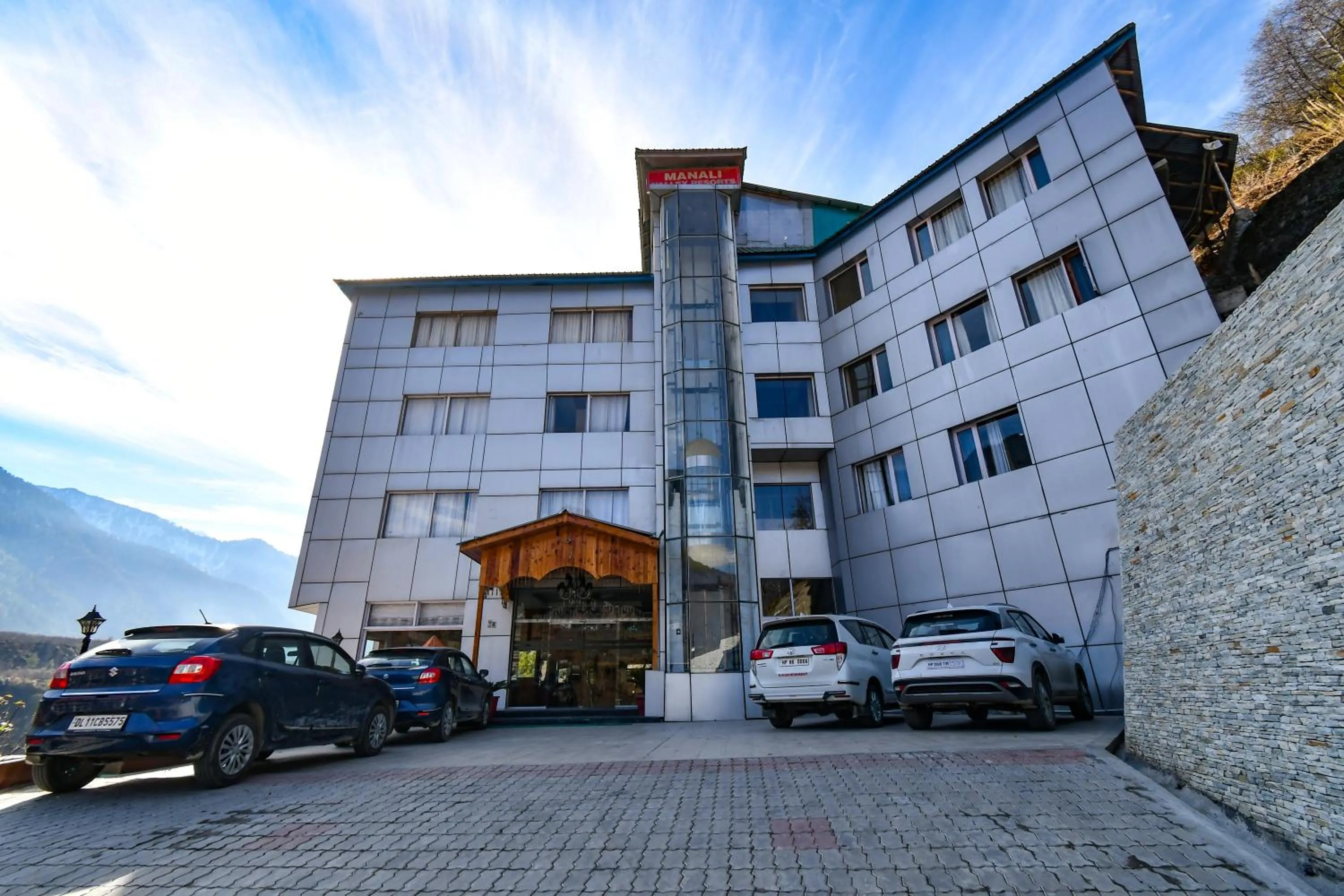 Manali Valley Resort