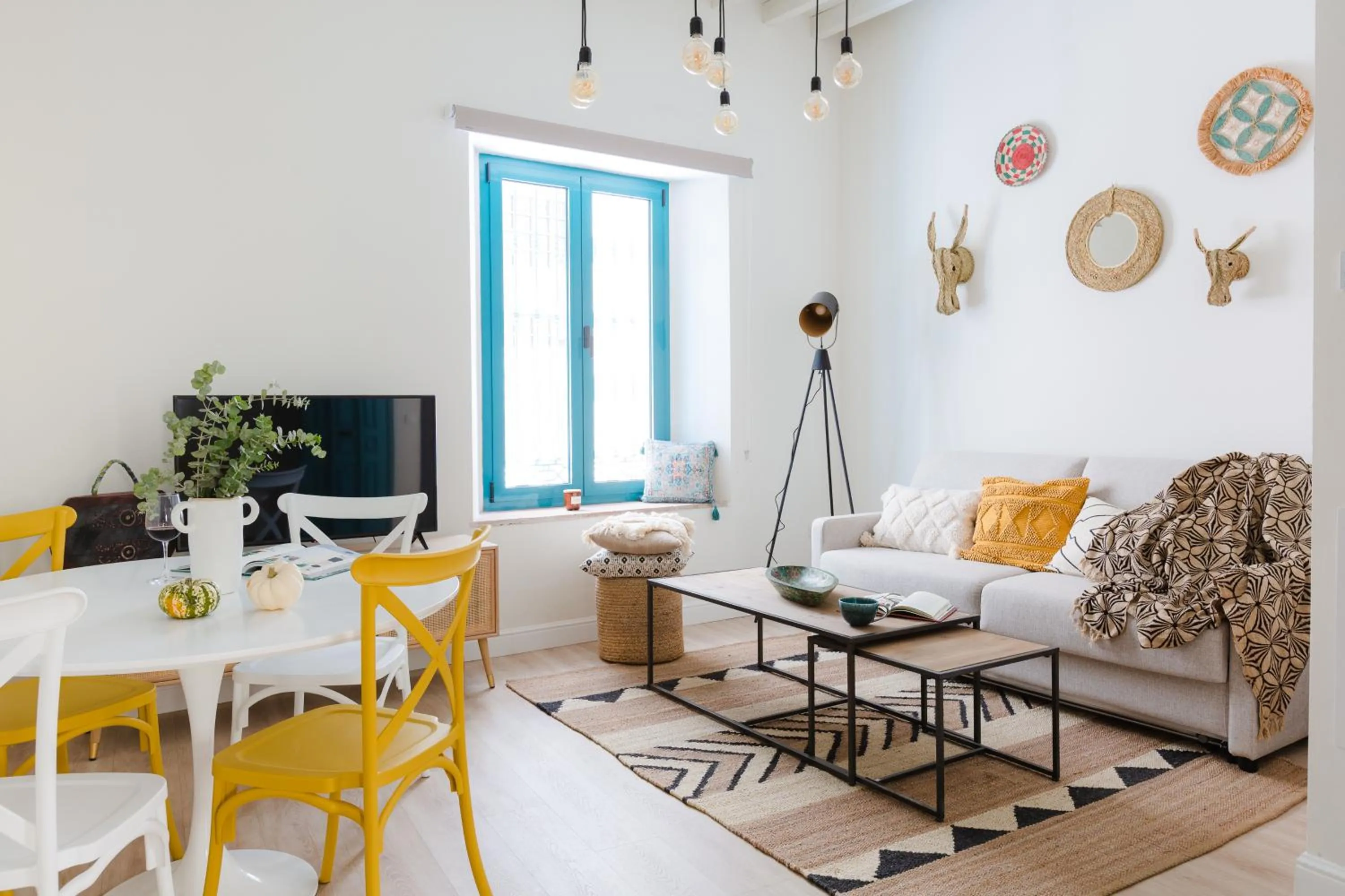 TV and multimedia in Atenea Malaga Apartments