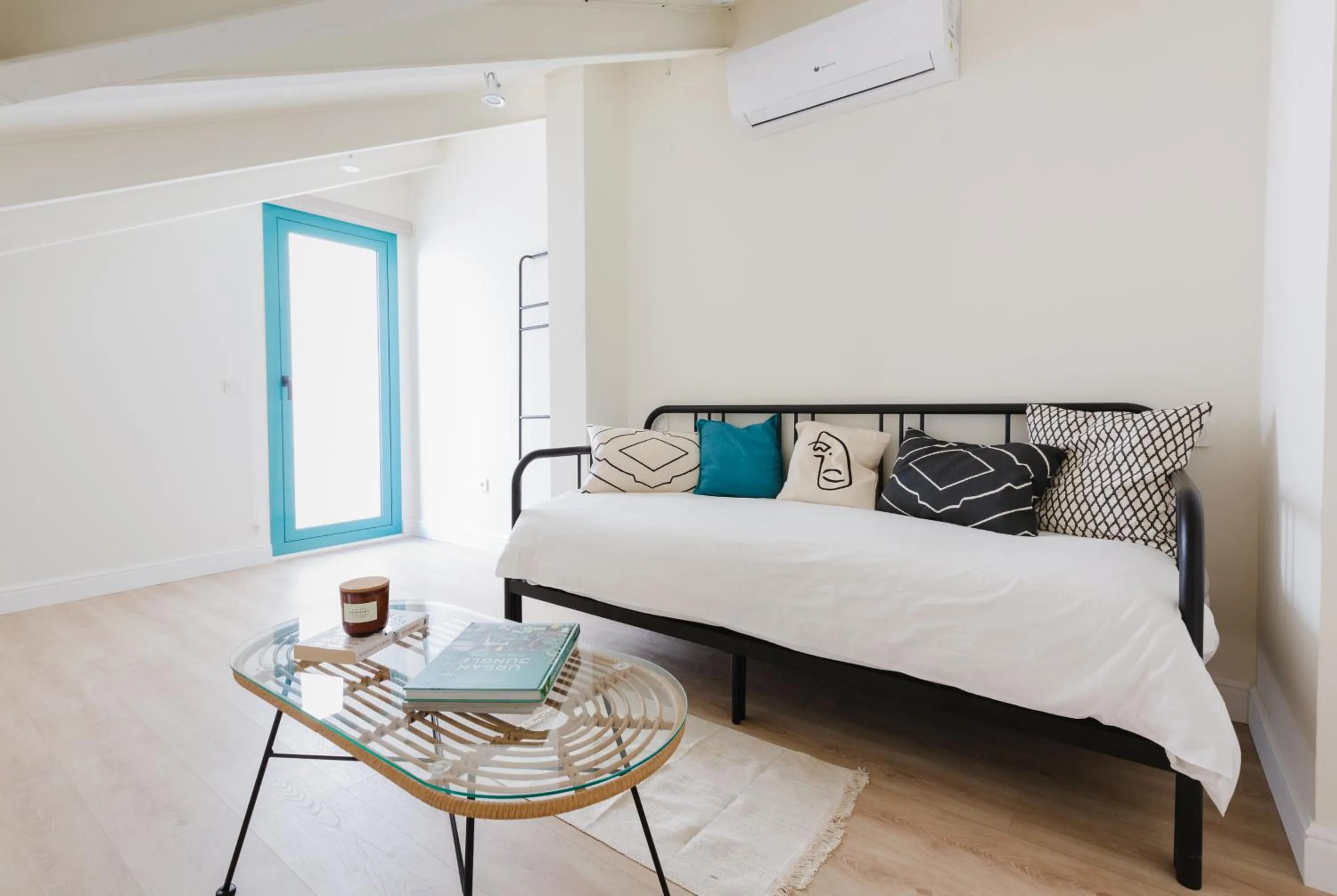 Living room, Bed in Atenea Malaga Apartments