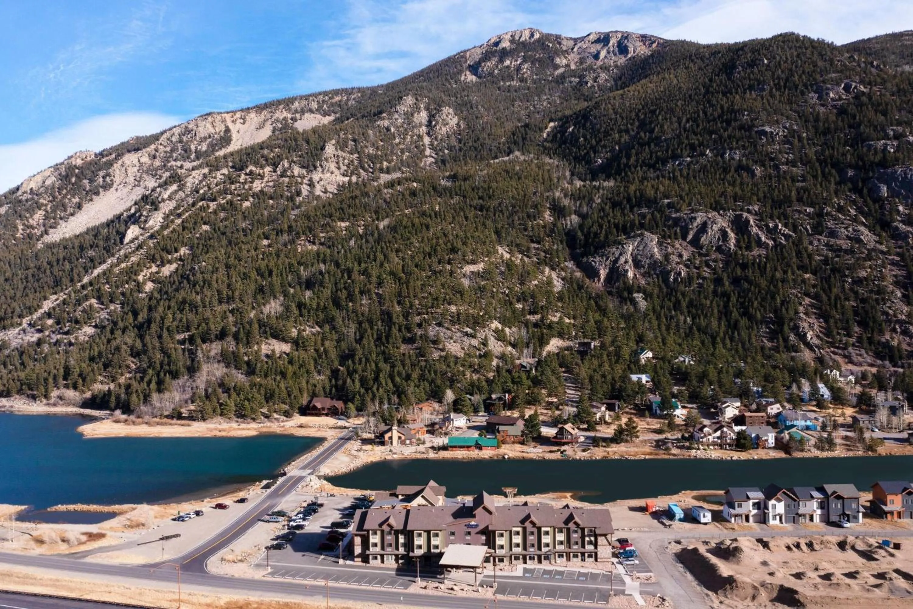 Property building in Microtel Inn & Suites by Wyndham Georgetown Lake