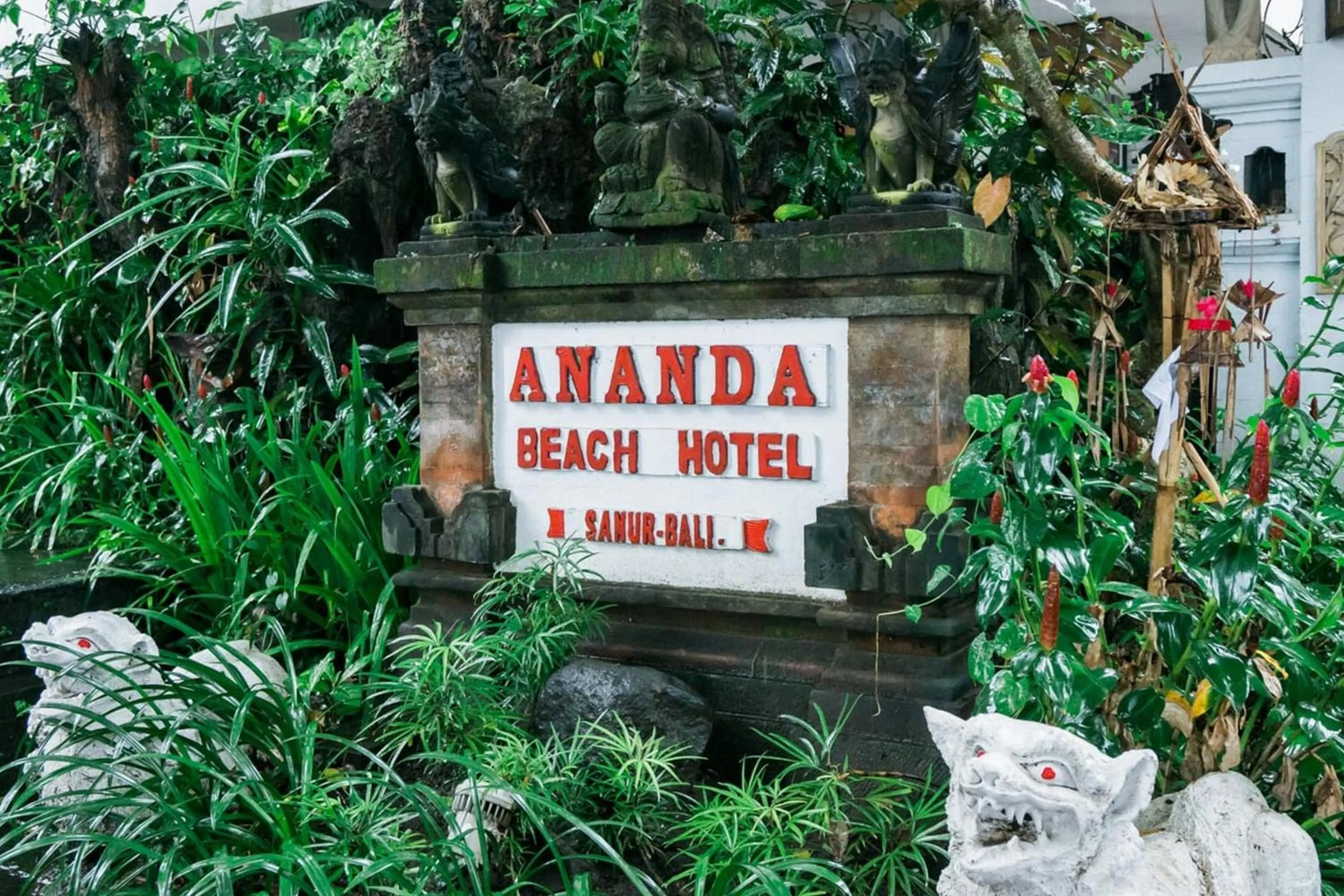 Property logo or sign in Urbanview Hotel Ananda Beach Sanur