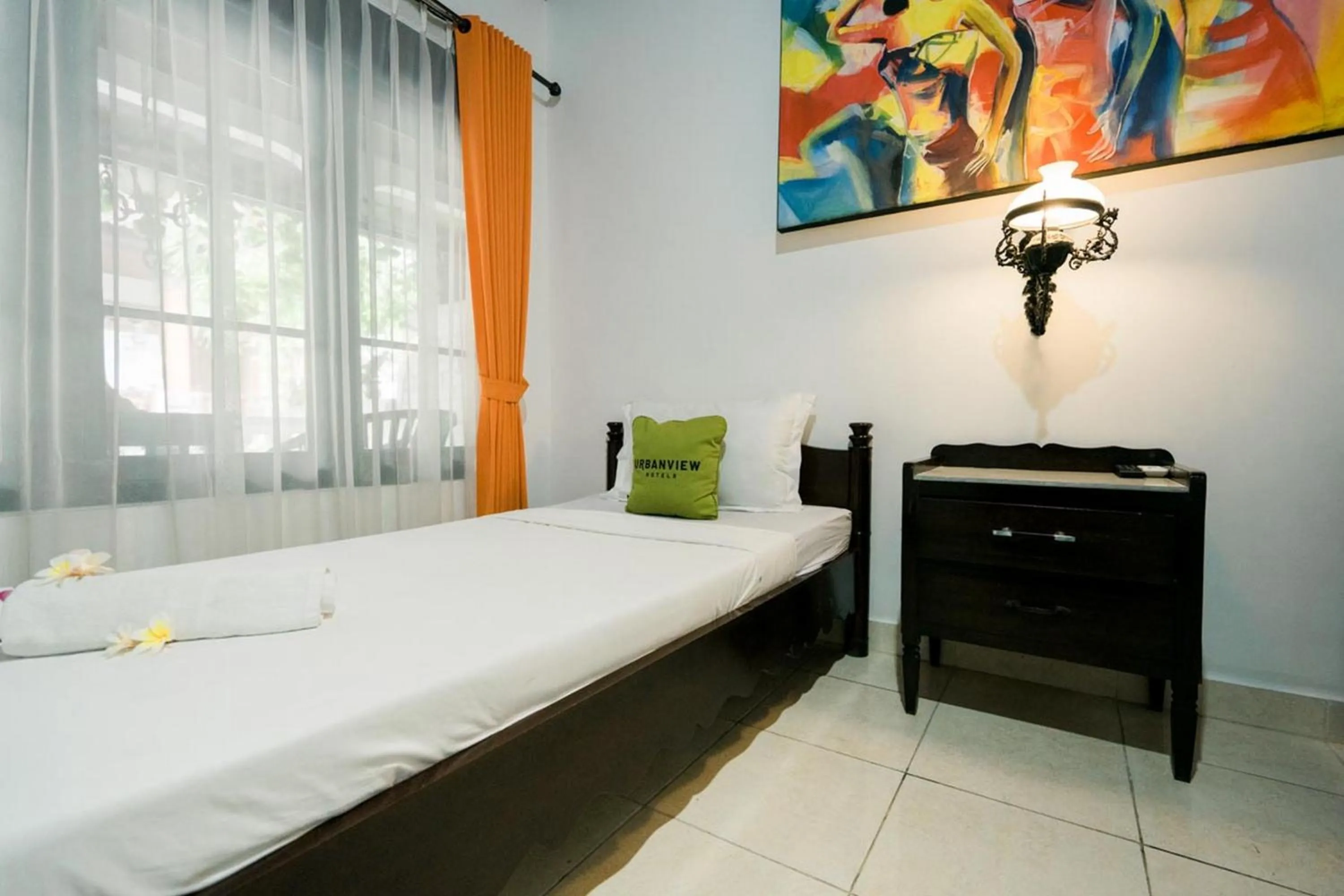 Bed in Urbanview Hotel Ananda Beach Sanur