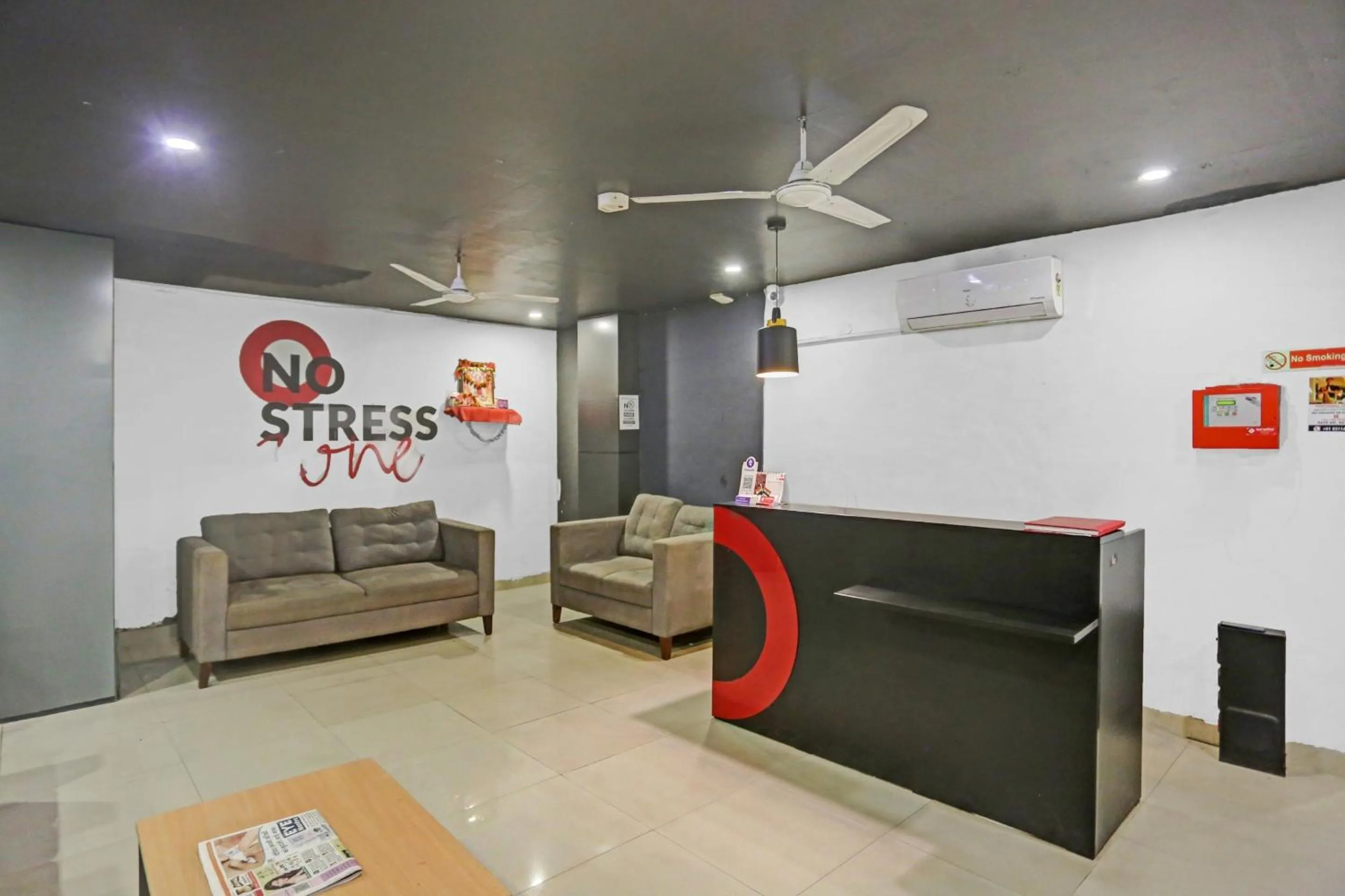 Lobby or reception in Townhouse Nangal Raya Pankha Road