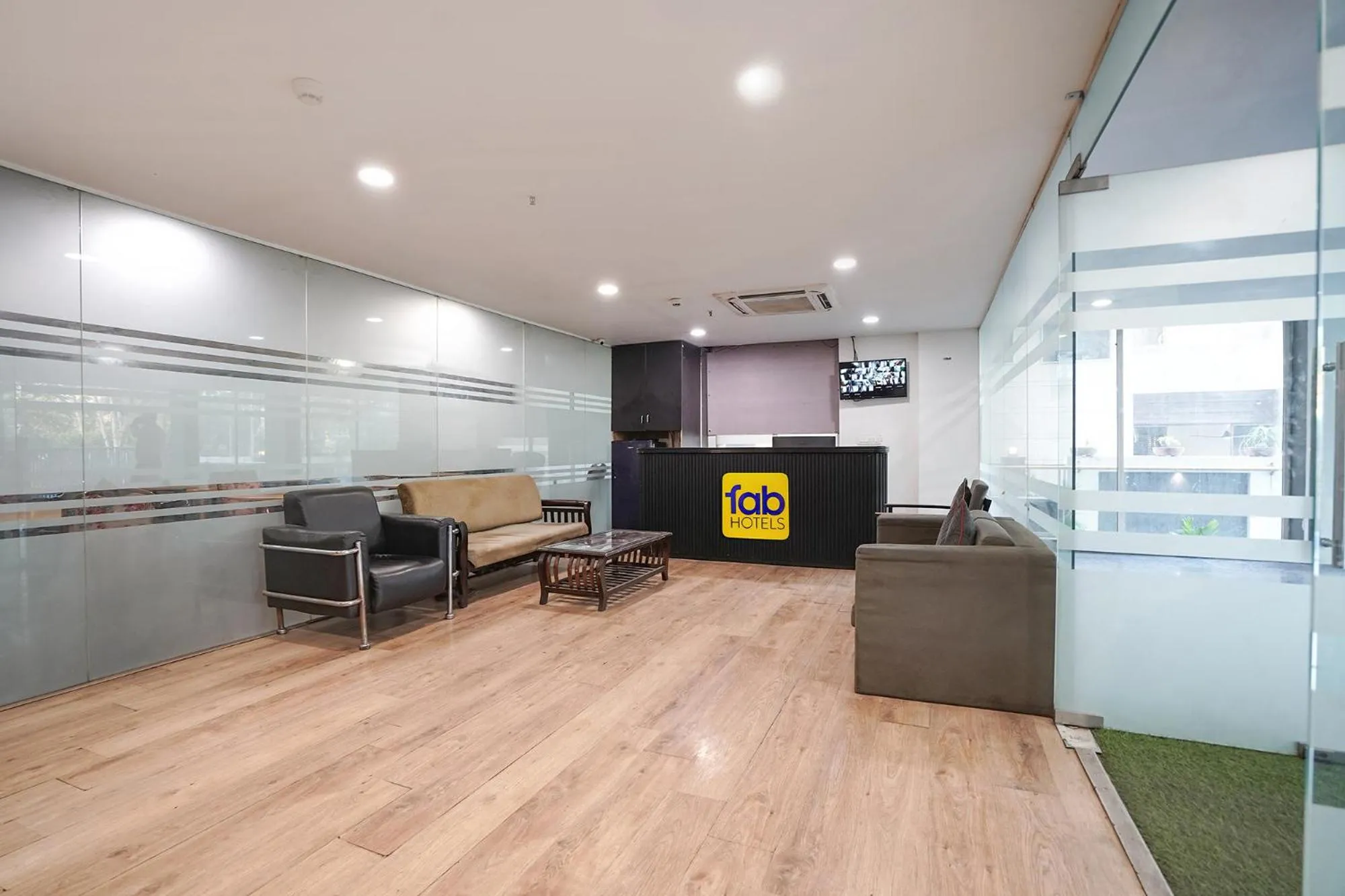 Lobby or reception in FabHotel Royale 30