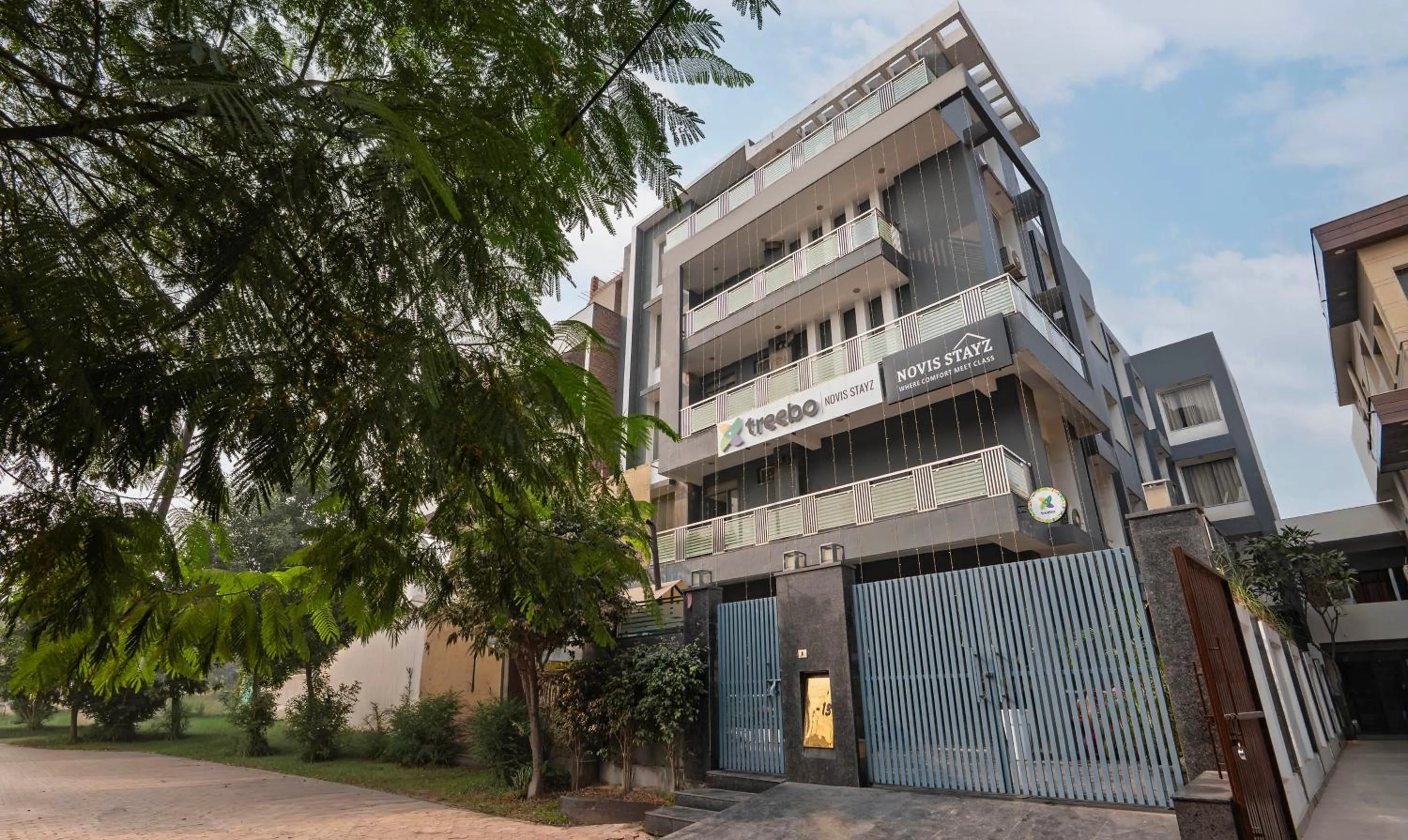 Property building in Treebo Novis Stayz