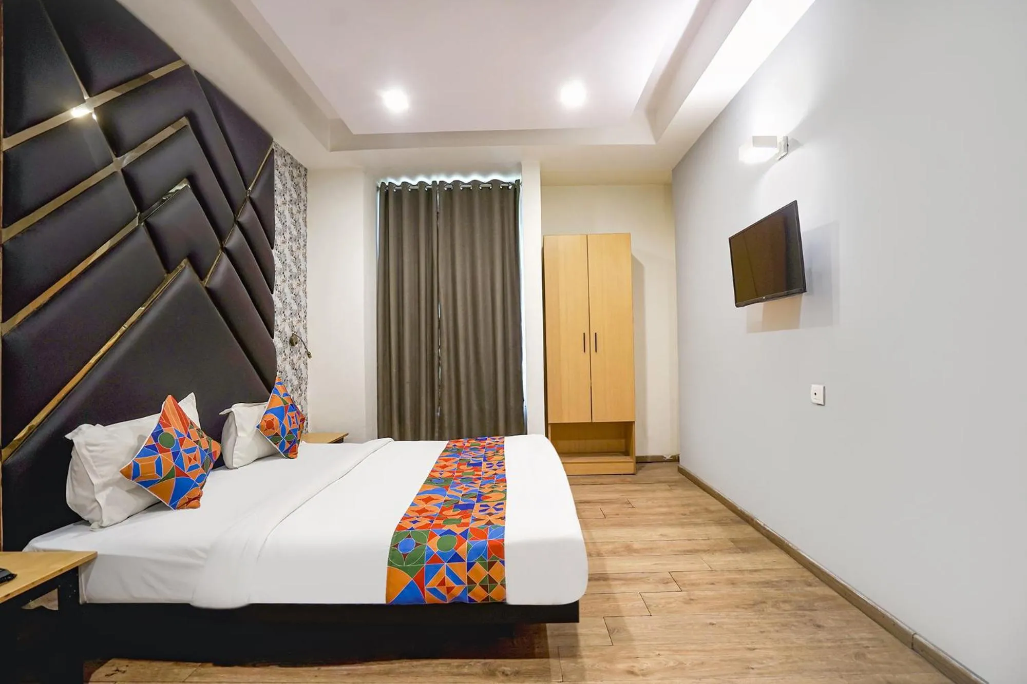 Bed in FabHotel Royale 30