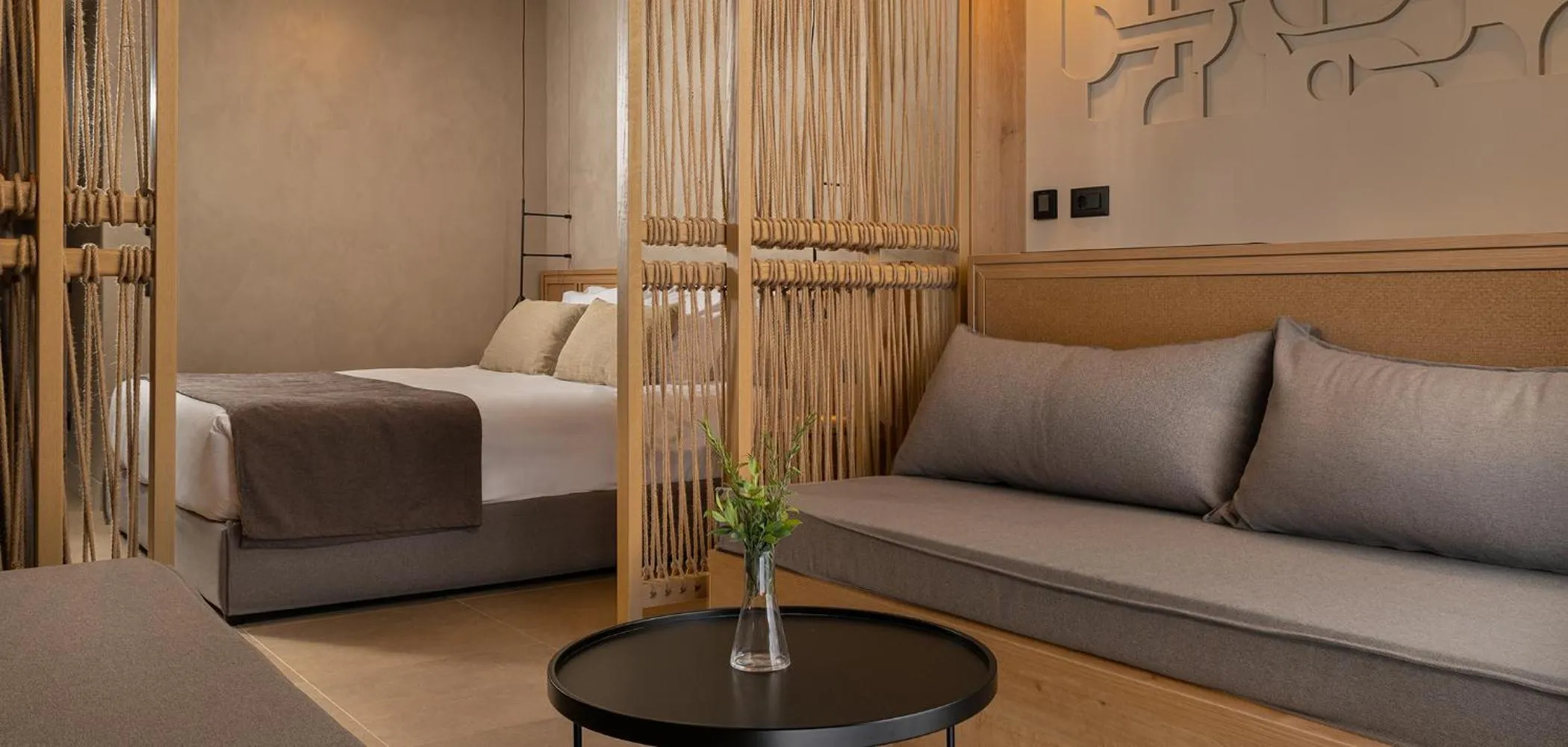 Photo of the whole room in Helea Lifestyle Beach Resort