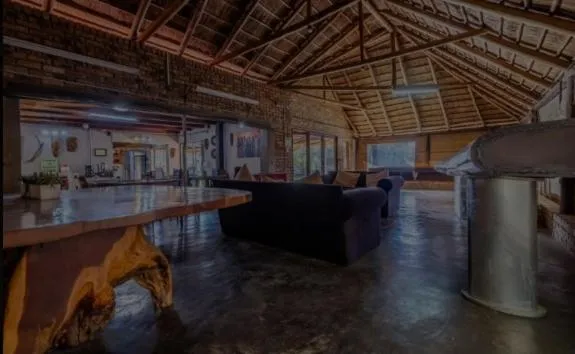 Seating area in Aero Airport Lodge