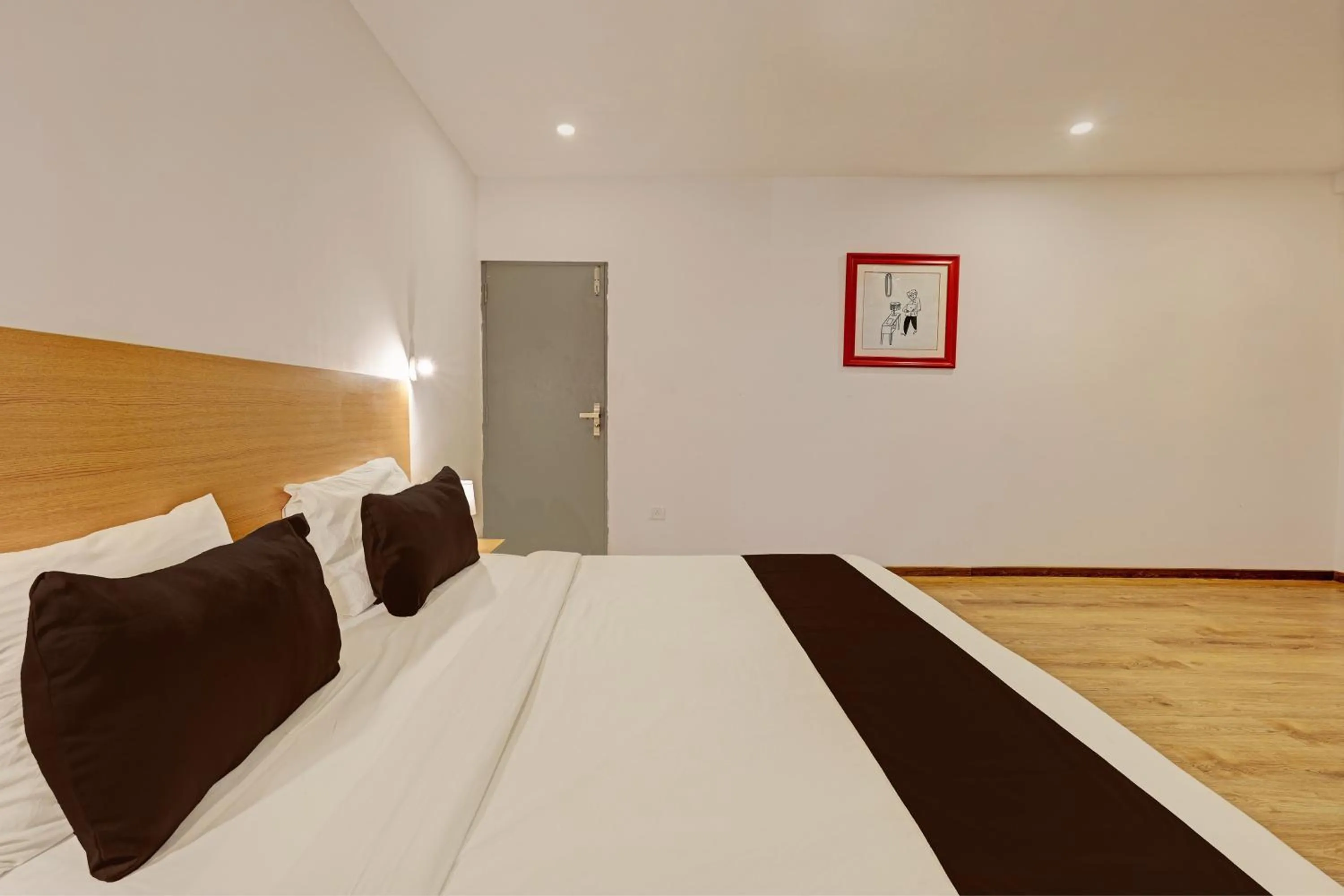 Bedroom, Bed in Super Townhouse Ramamurthy Nagar Formerly Navya International