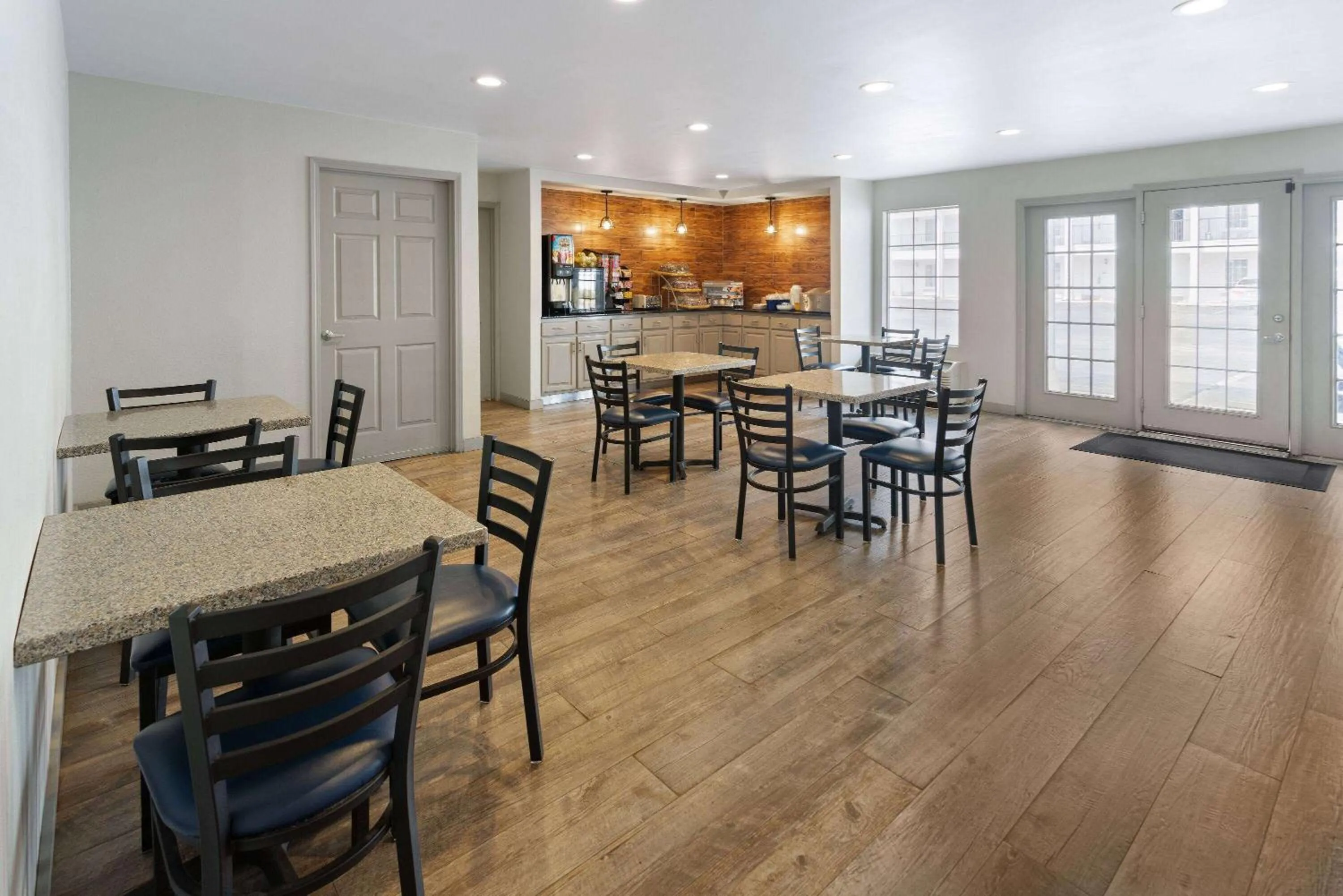 Breakfast in Days Inn by Wyndham Americus